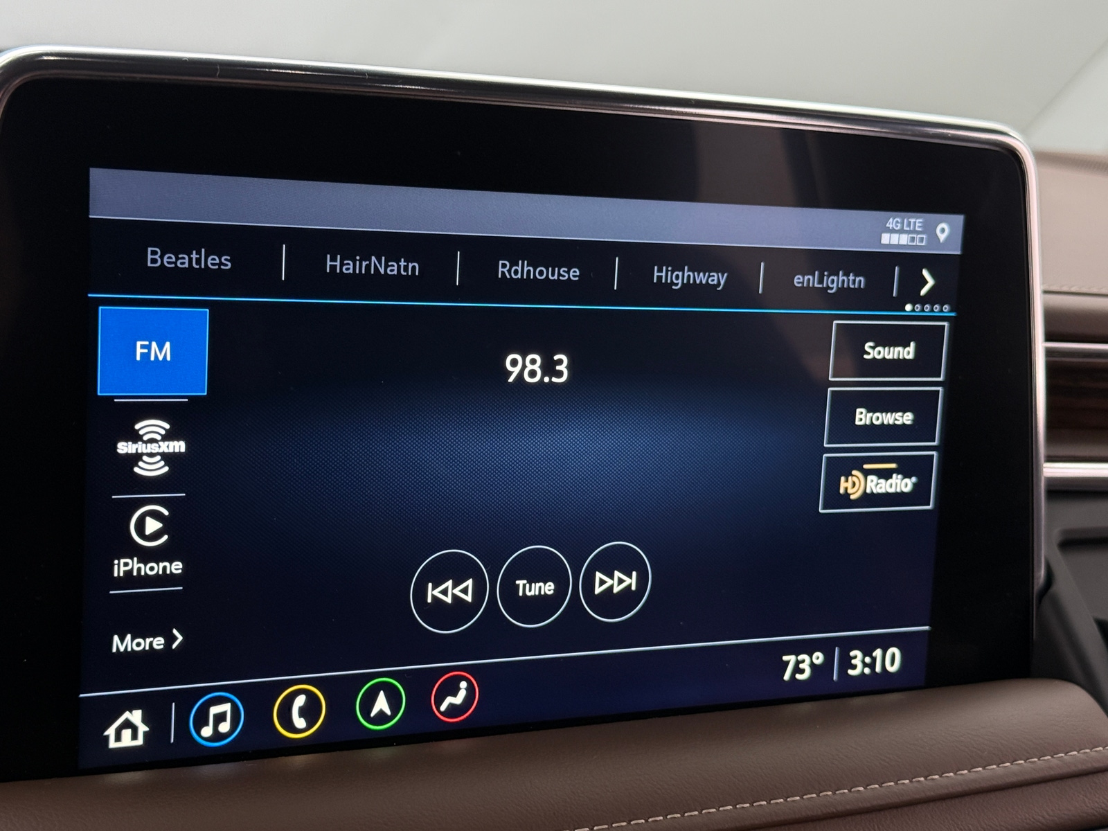 Thumbnail: 2021 Chevrolet Tahoe - 3