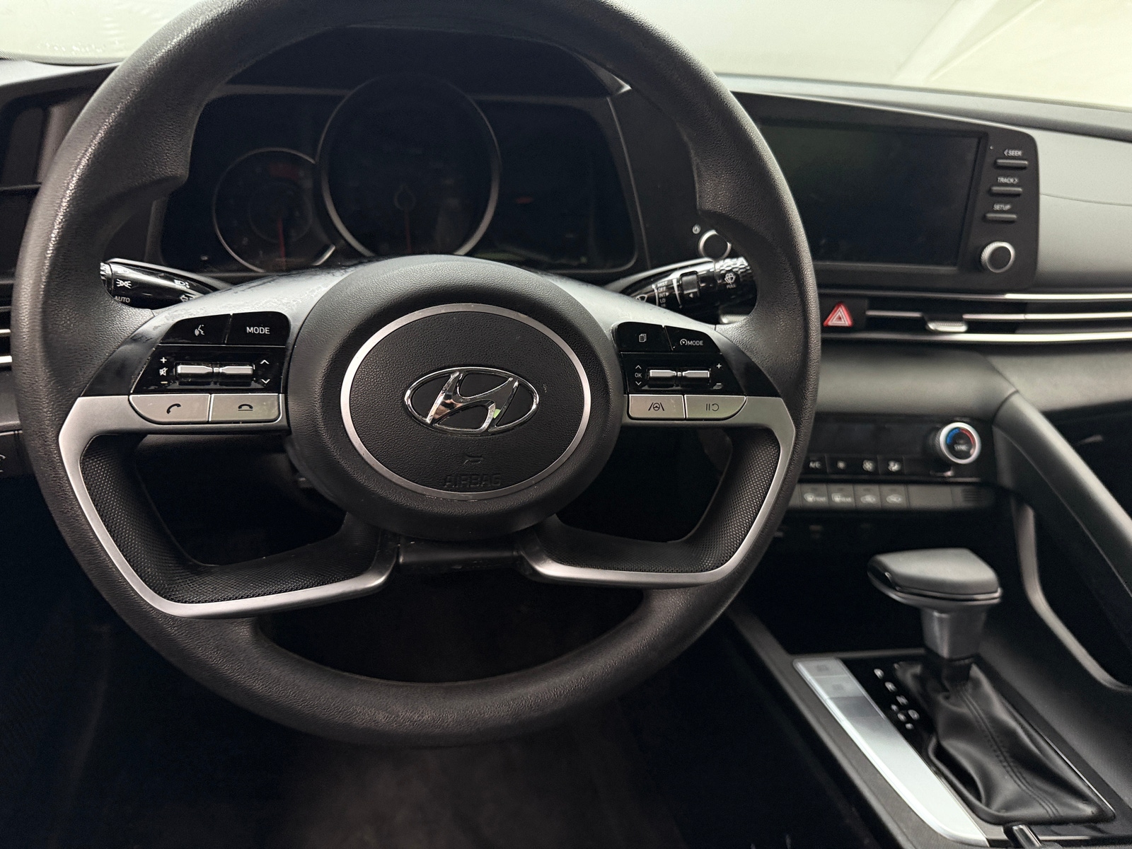 Thumbnail: 2022 Hyundai Elantra - 5