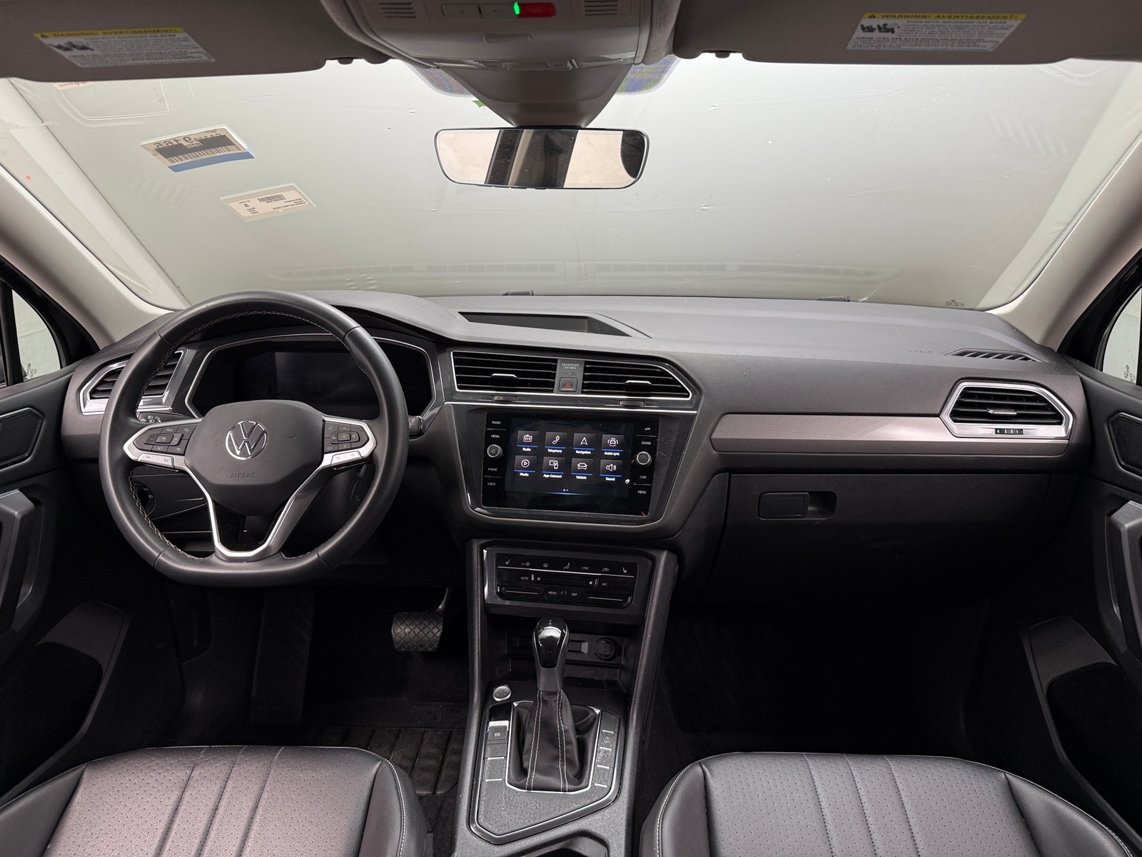 Thumbnail: 2022 Volkswagen Tiguan - 2