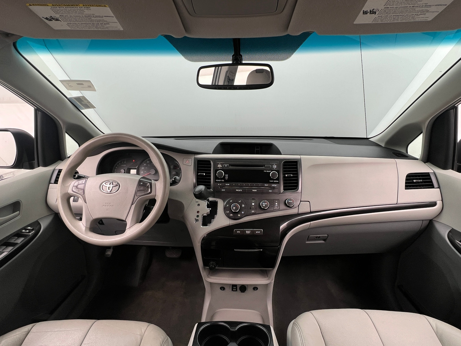 Thumbnail: 2012 Toyota Sienna - 3
