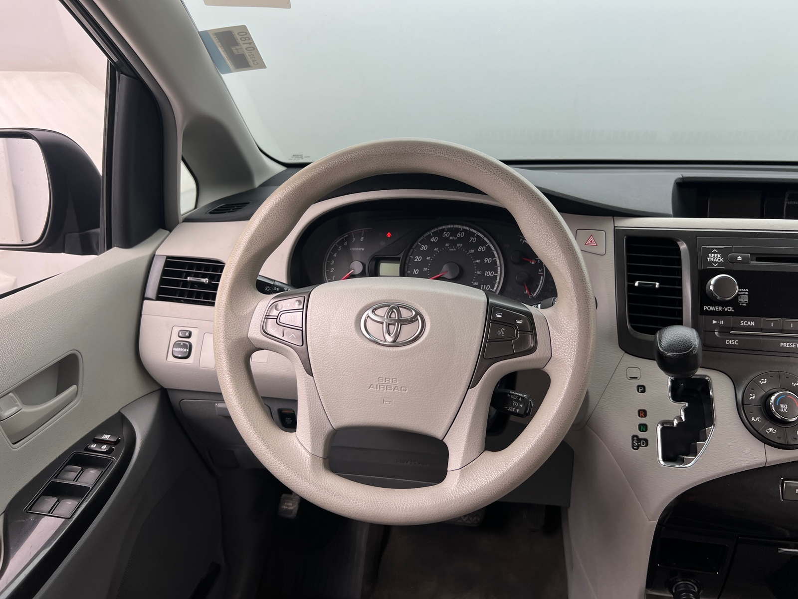 Thumbnail: 2012 Toyota Sienna - 5