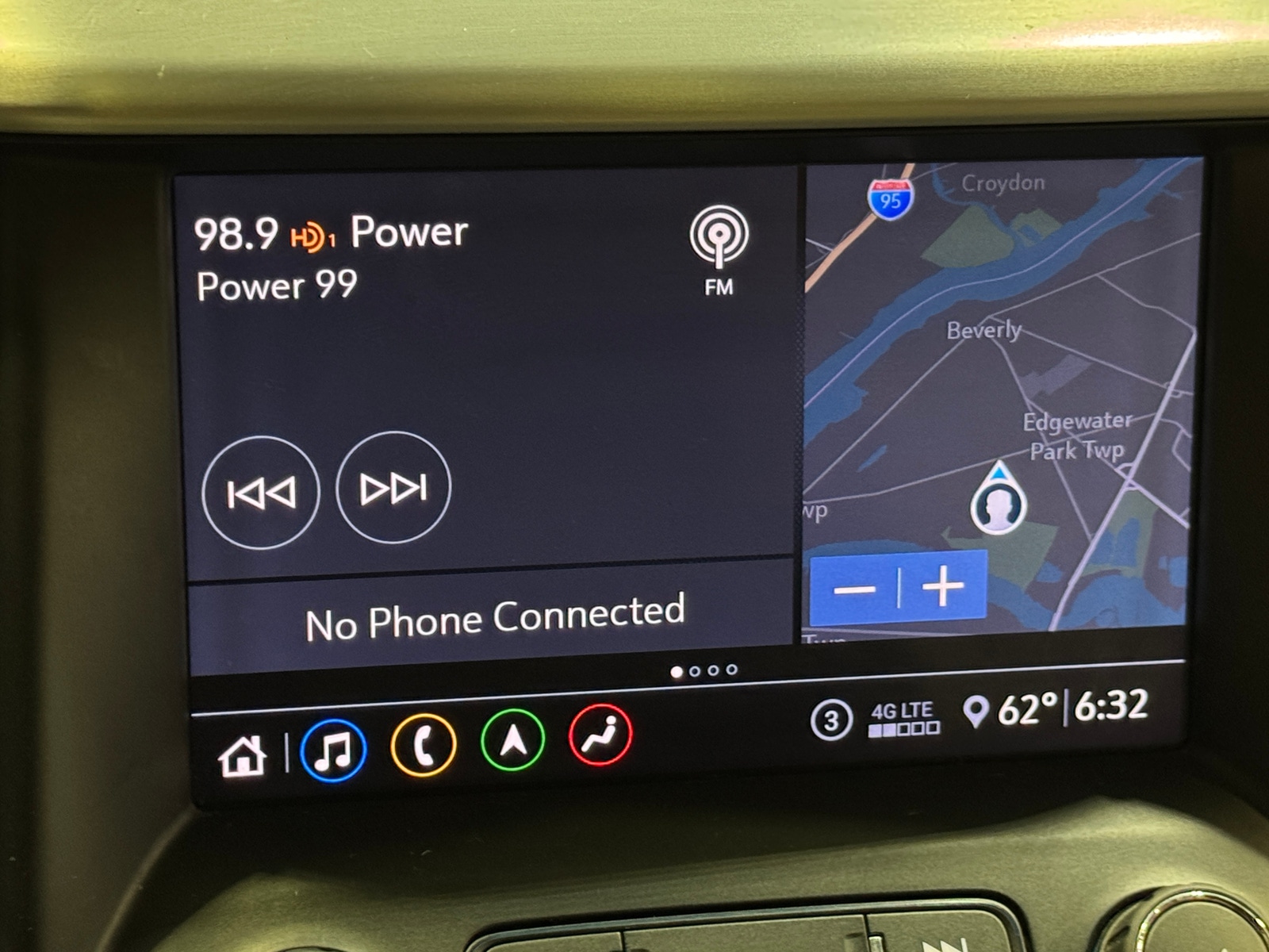 Thumbnail: 2020 GMC Acadia - 3