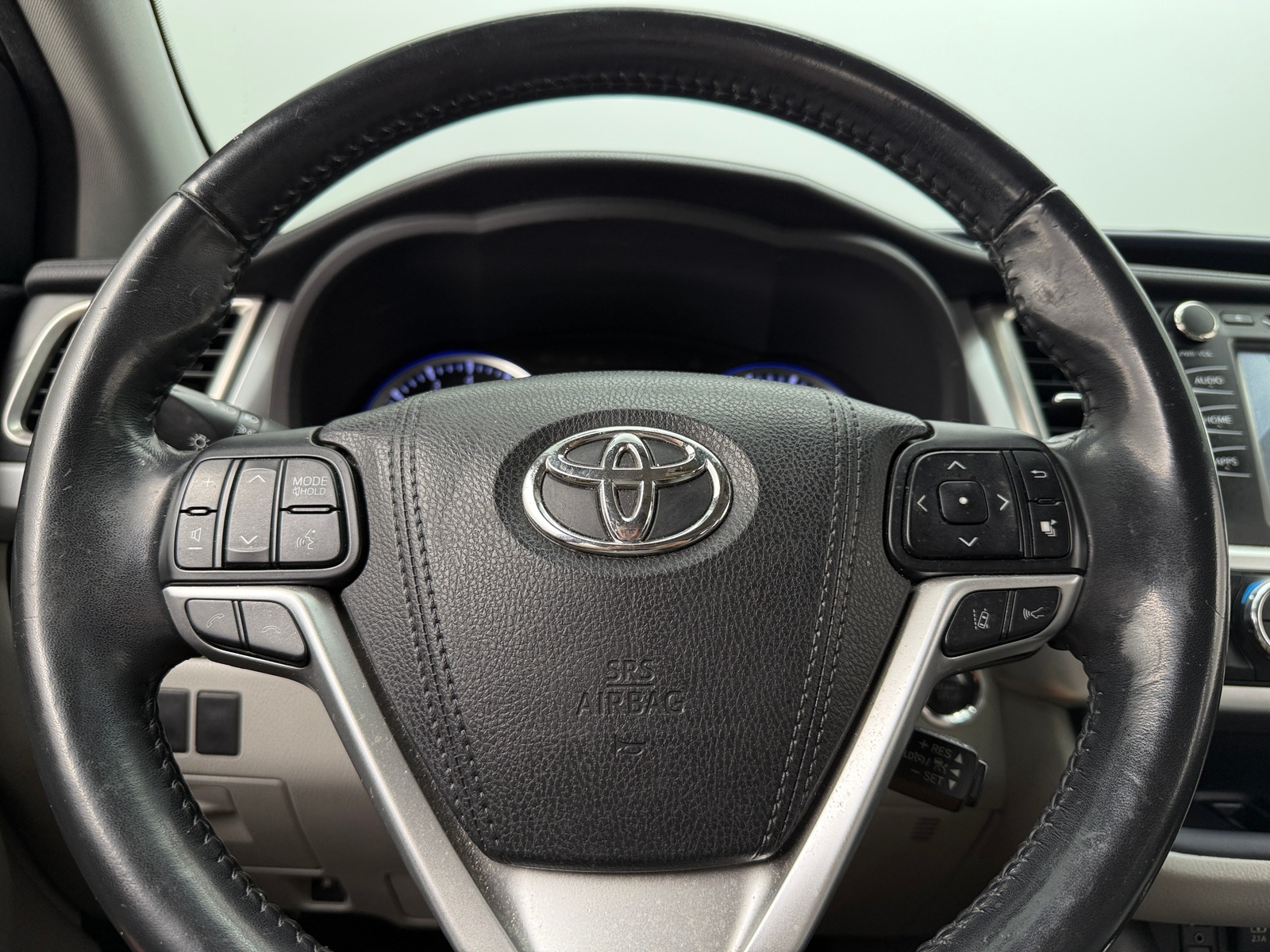 Thumbnail: 2018 Toyota Highlander - 4