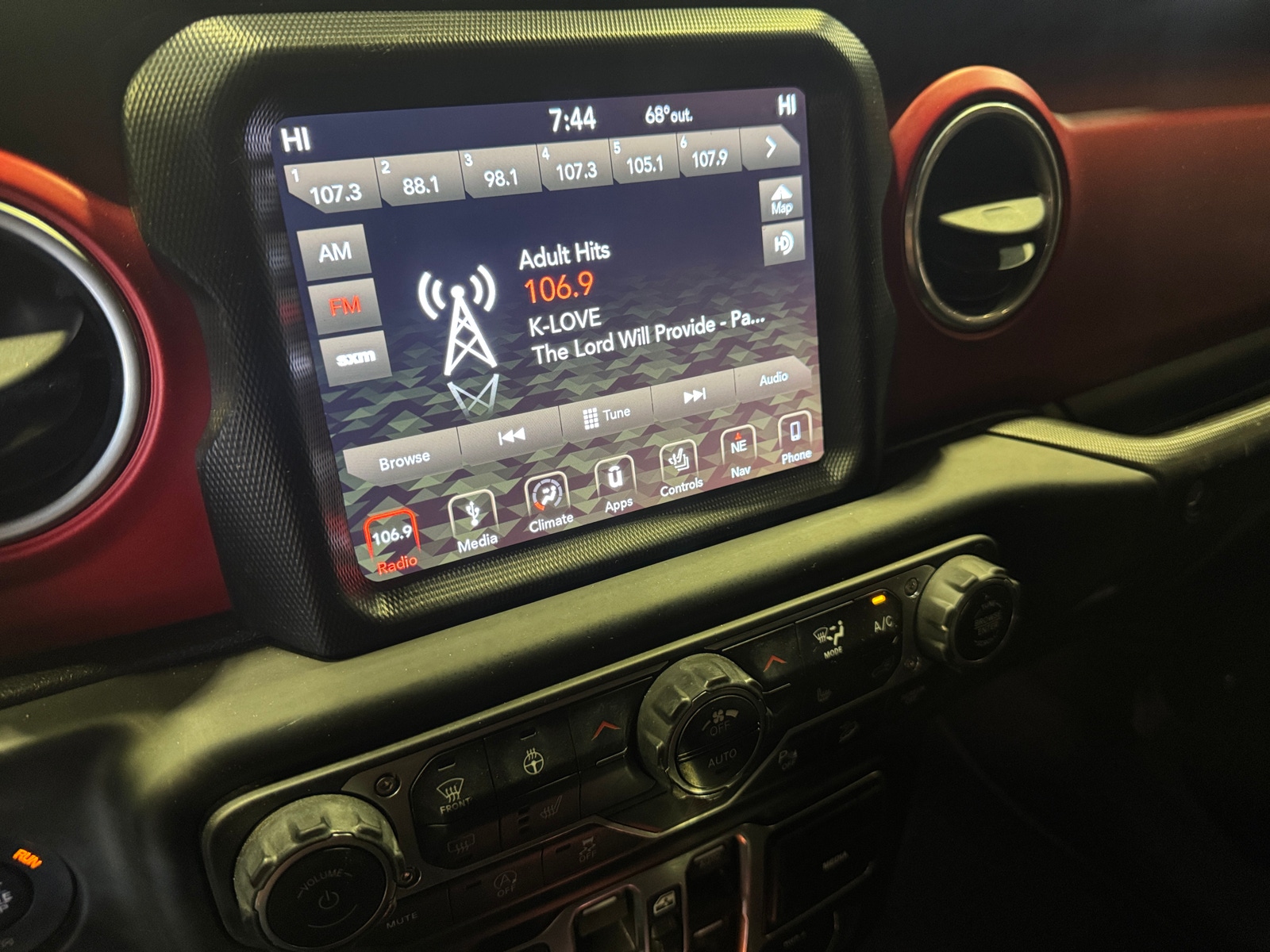 Thumbnail: 2018 Jeep Wrangler - 3