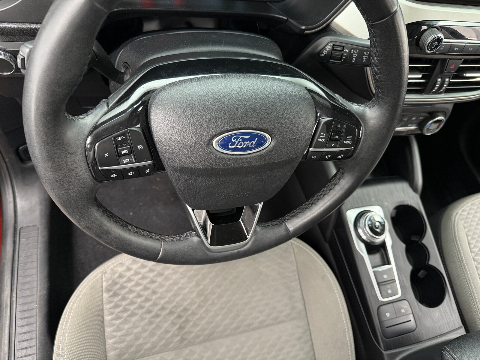 Thumbnail: 2021 Ford Escape - 5