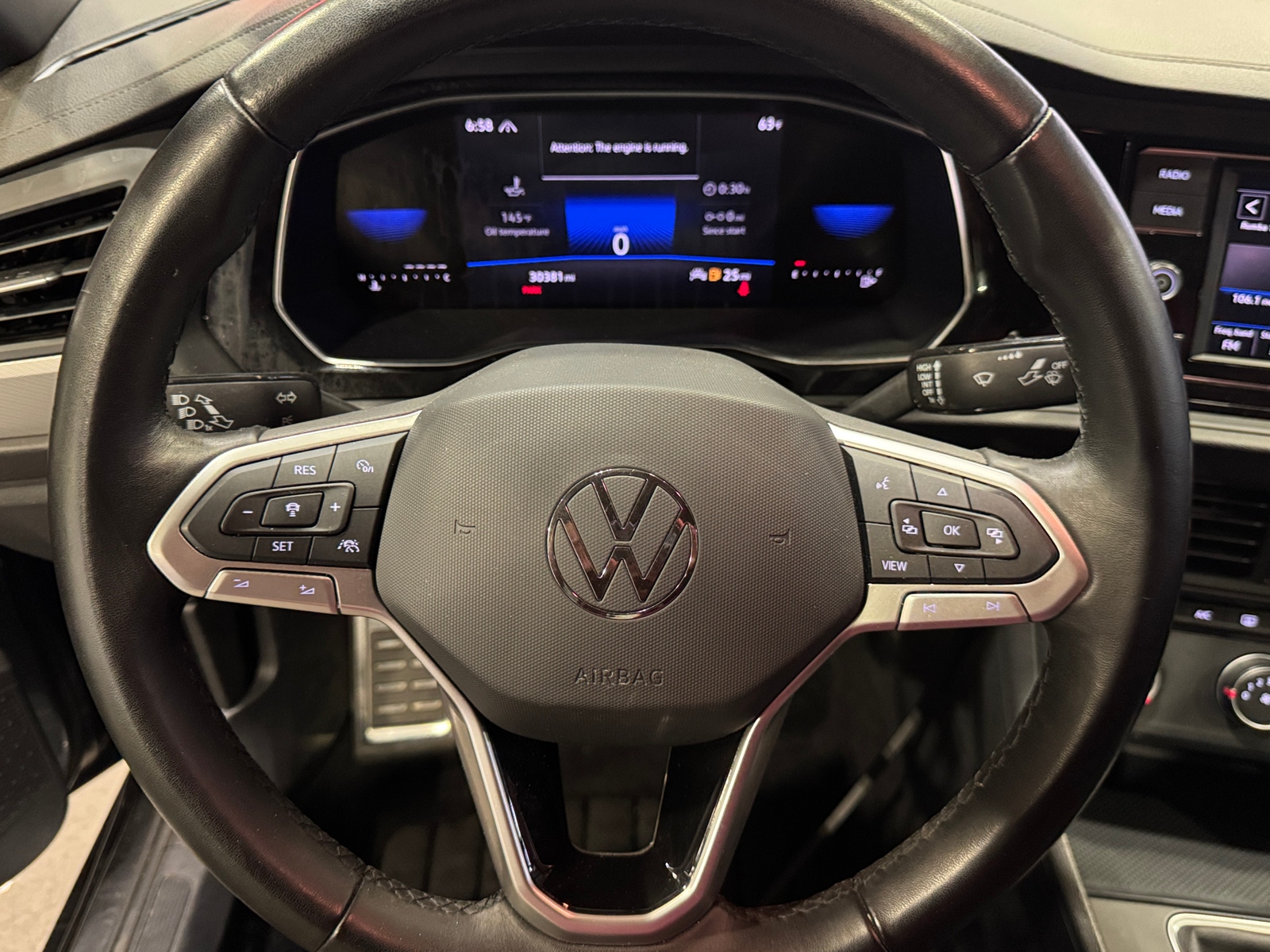 Thumbnail: 2023 Volkswagen Jetta - 5