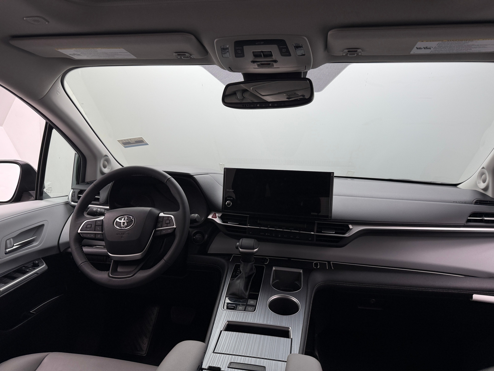 Thumbnail: 2025 Toyota Sienna - 2