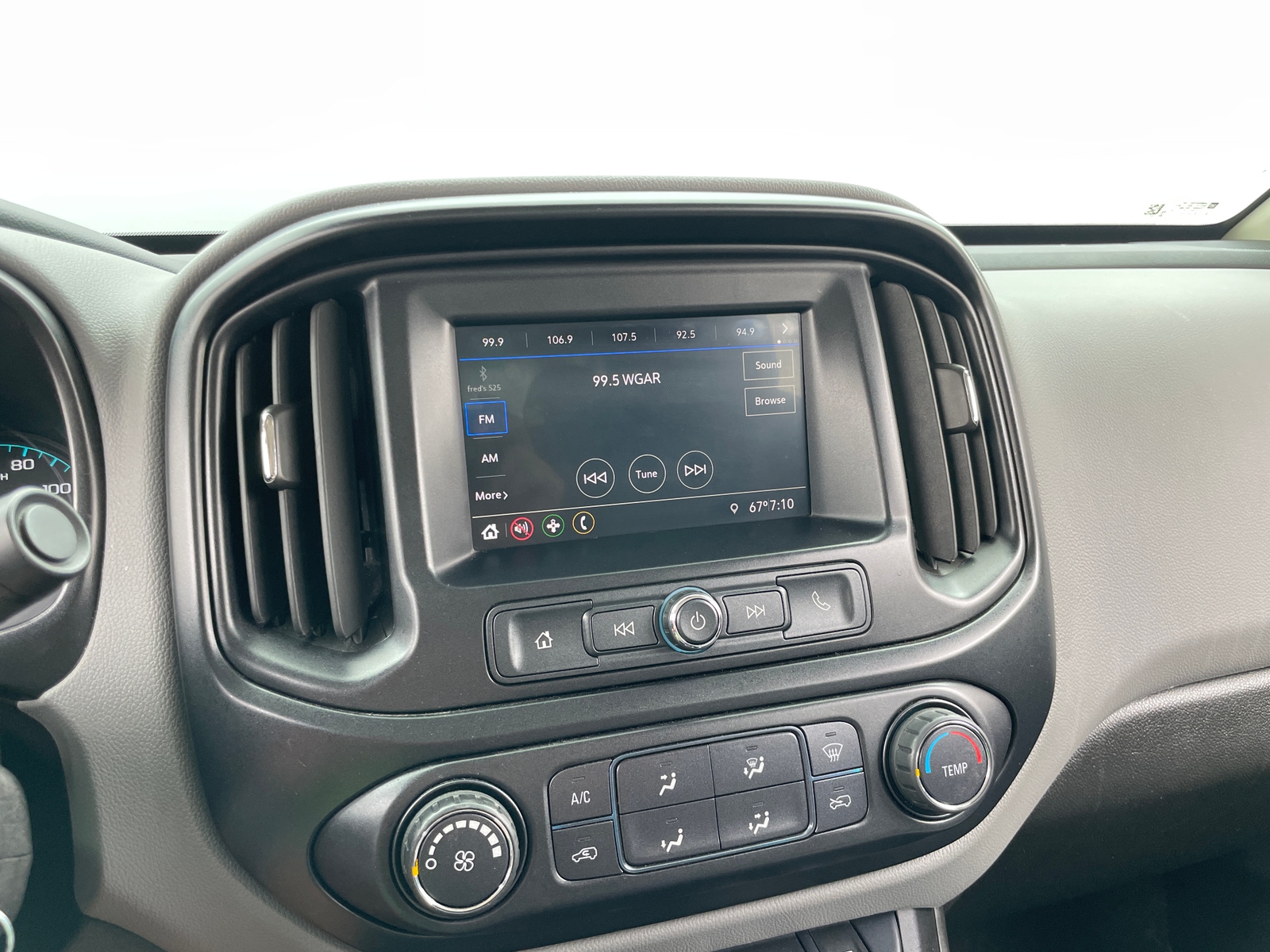 Thumbnail: 2021 Chevrolet Colorado - 4
