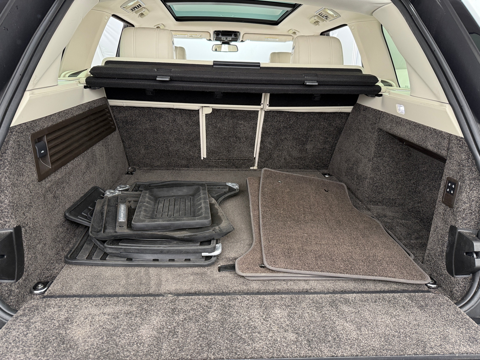Thumbnail: 2016 Land Rover Range Rover - 6