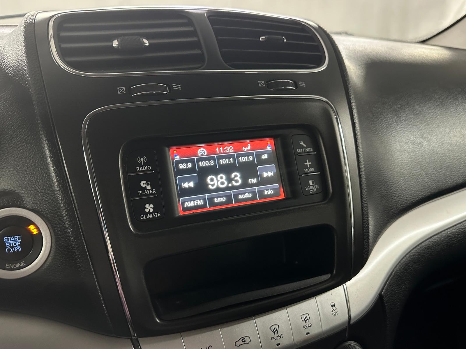 Thumbnail: 2017 Dodge Journey - 4