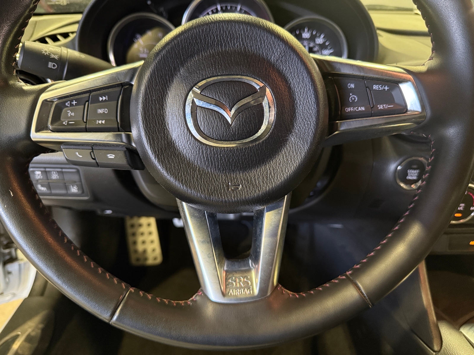 Thumbnail: 2017 Mazda MX-5 Miata - 4
