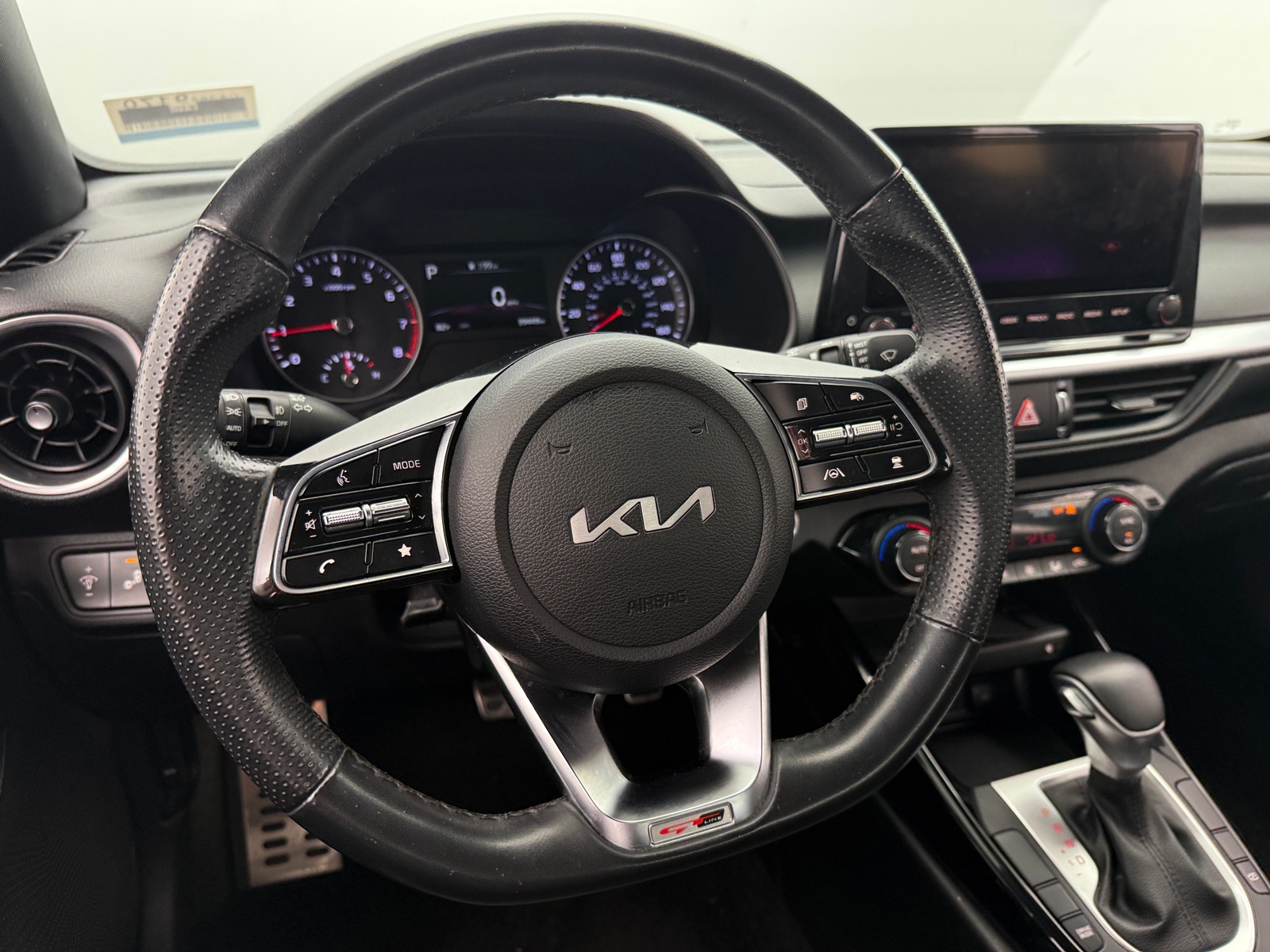 Thumbnail: 2023 Kia Forte - 4