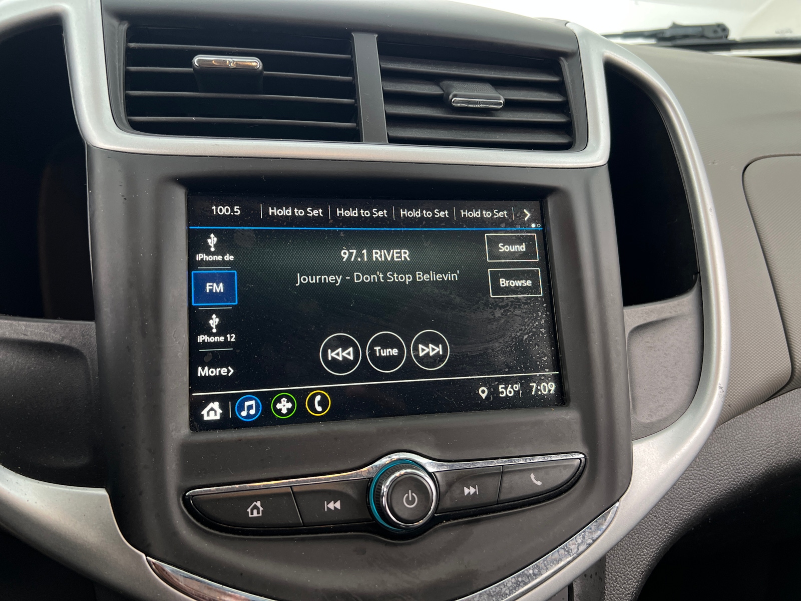 Thumbnail: 2018 Chevrolet Sonic - 4
