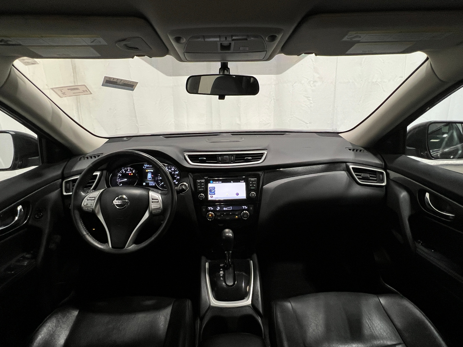 Thumbnail: 2016 Nissan Rogue - 2