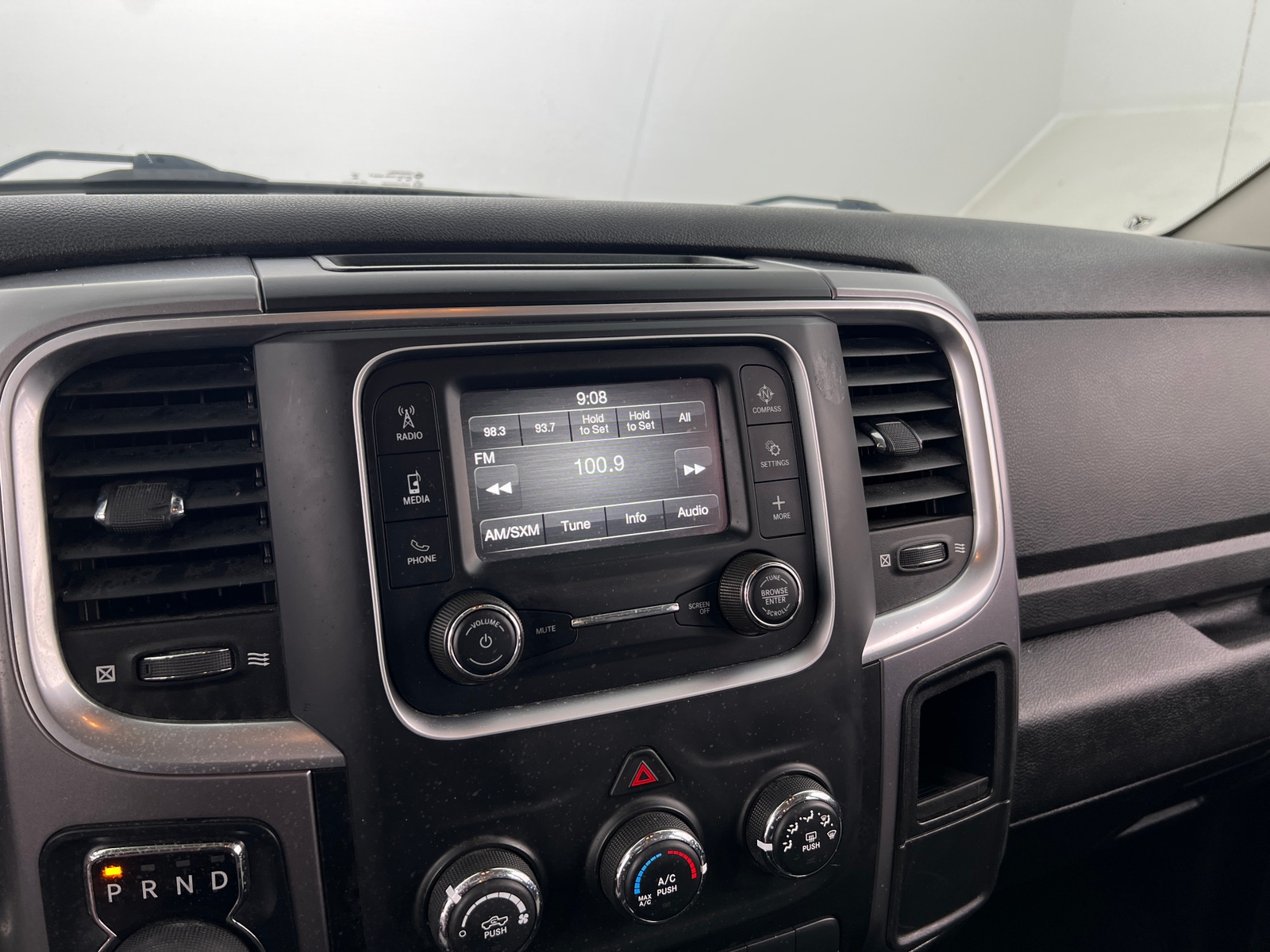 Thumbnail: 2022 RAM 1500 Classic - 4