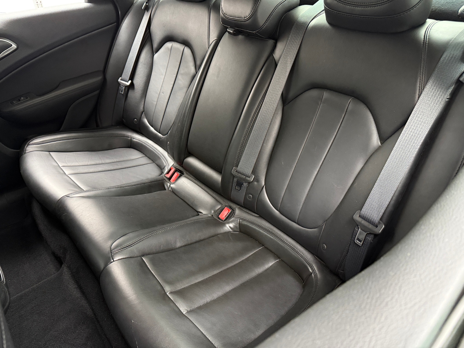 Thumbnail: 2015 Chrysler 200 - 5