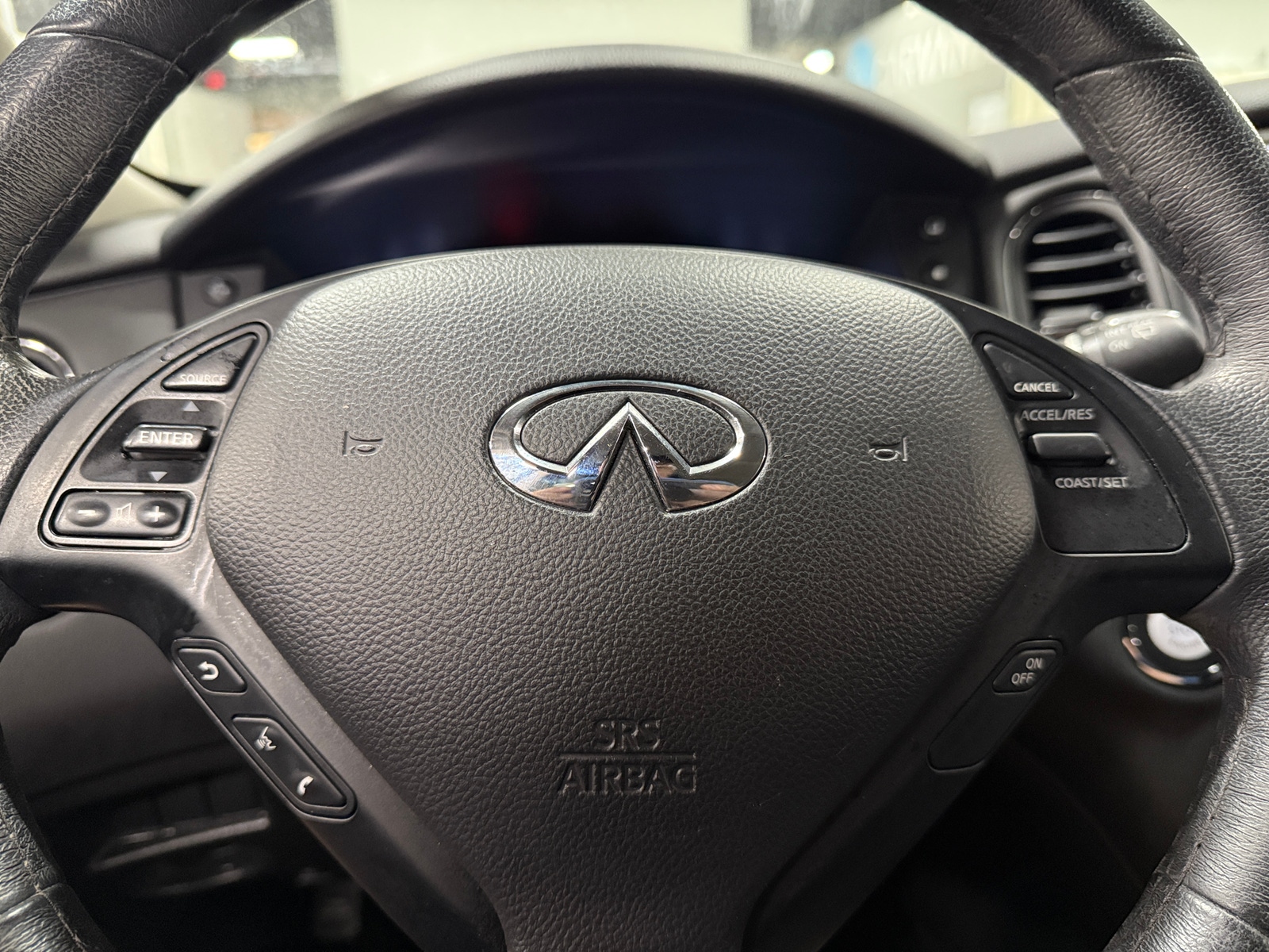 Thumbnail: 2017 INFINITI QX50 - 4