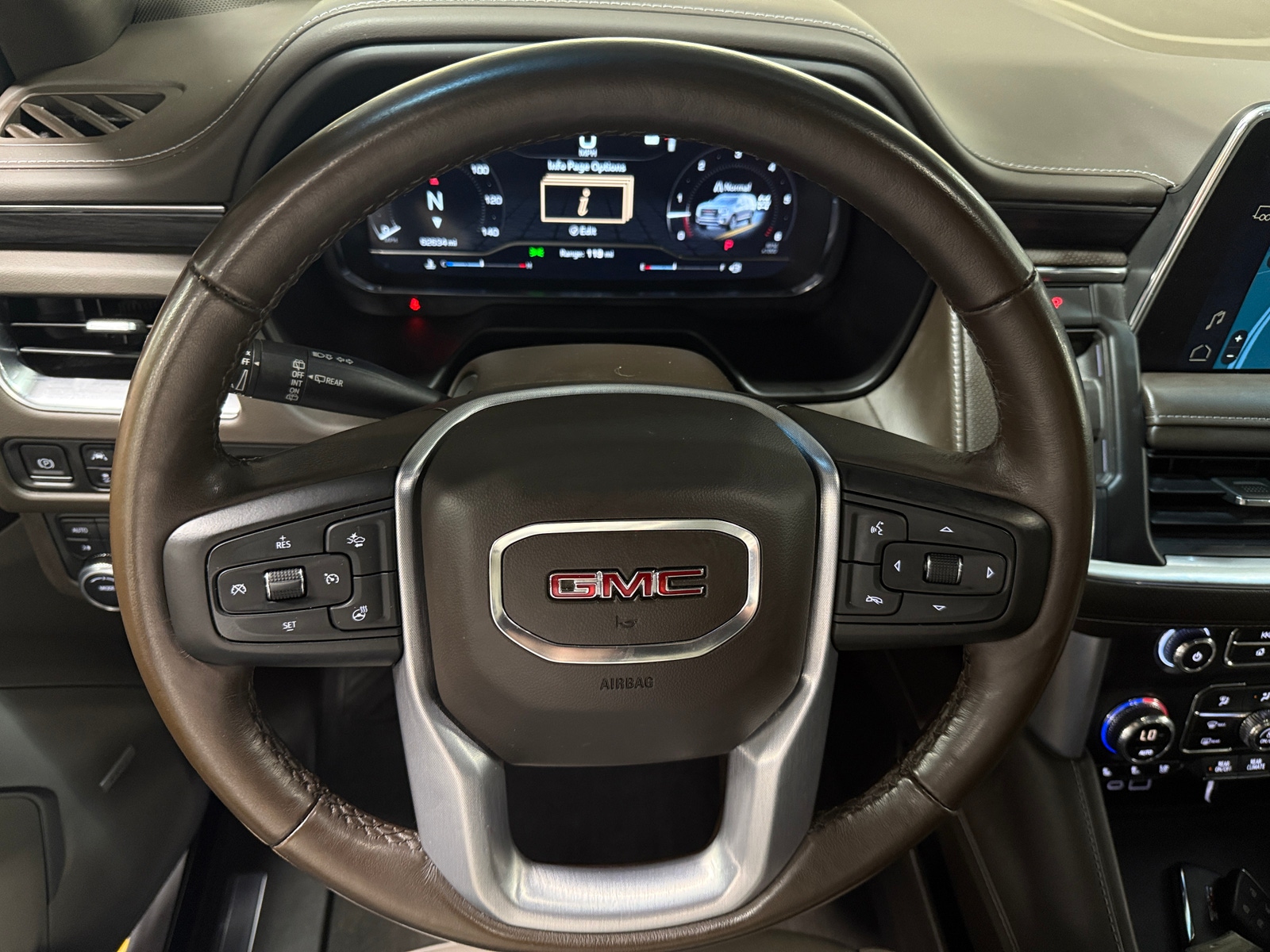 Thumbnail: 2022 GMC Yukon - 4