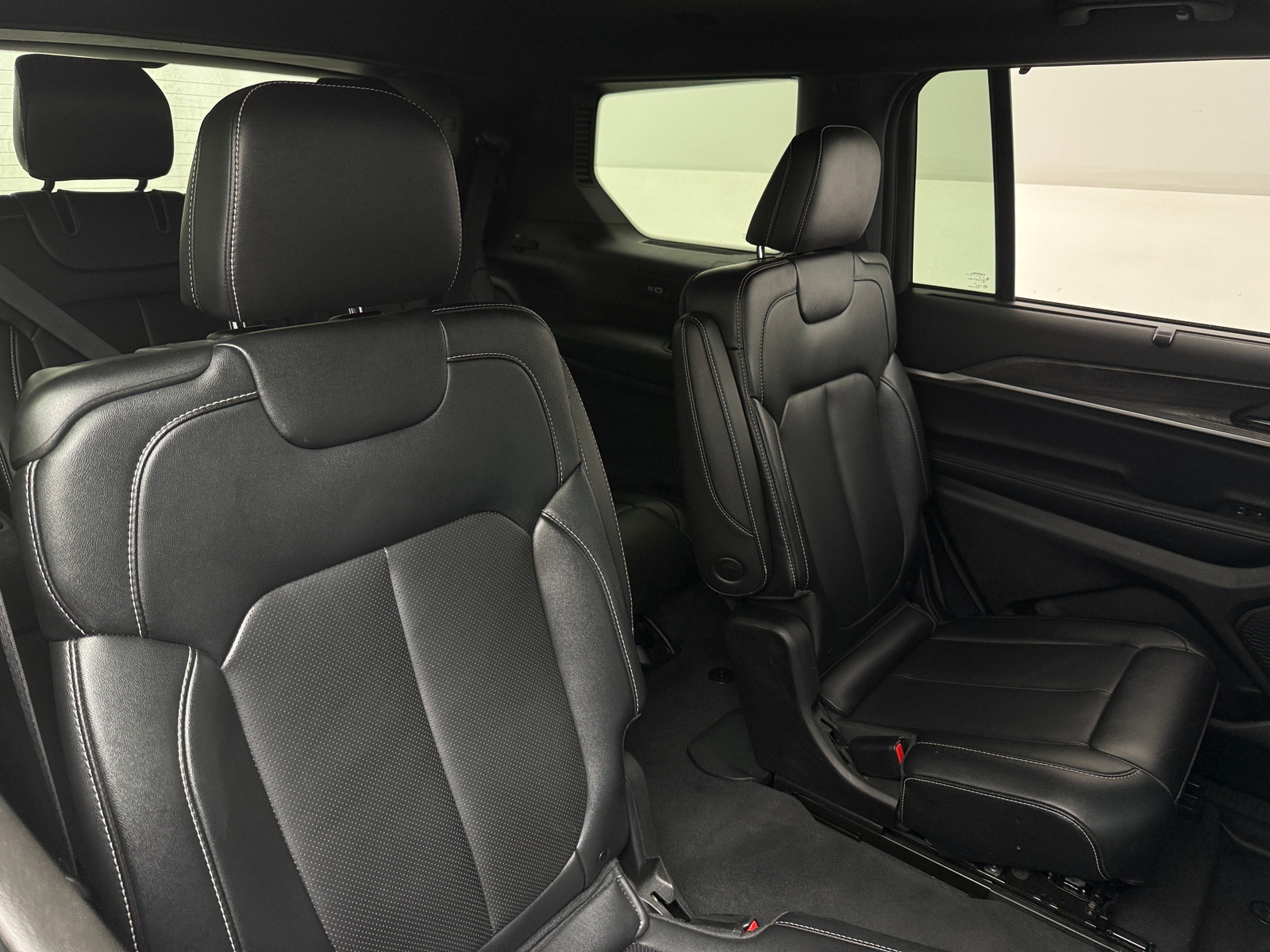 Thumbnail: 2024 Jeep Grand Cherokee L - 5