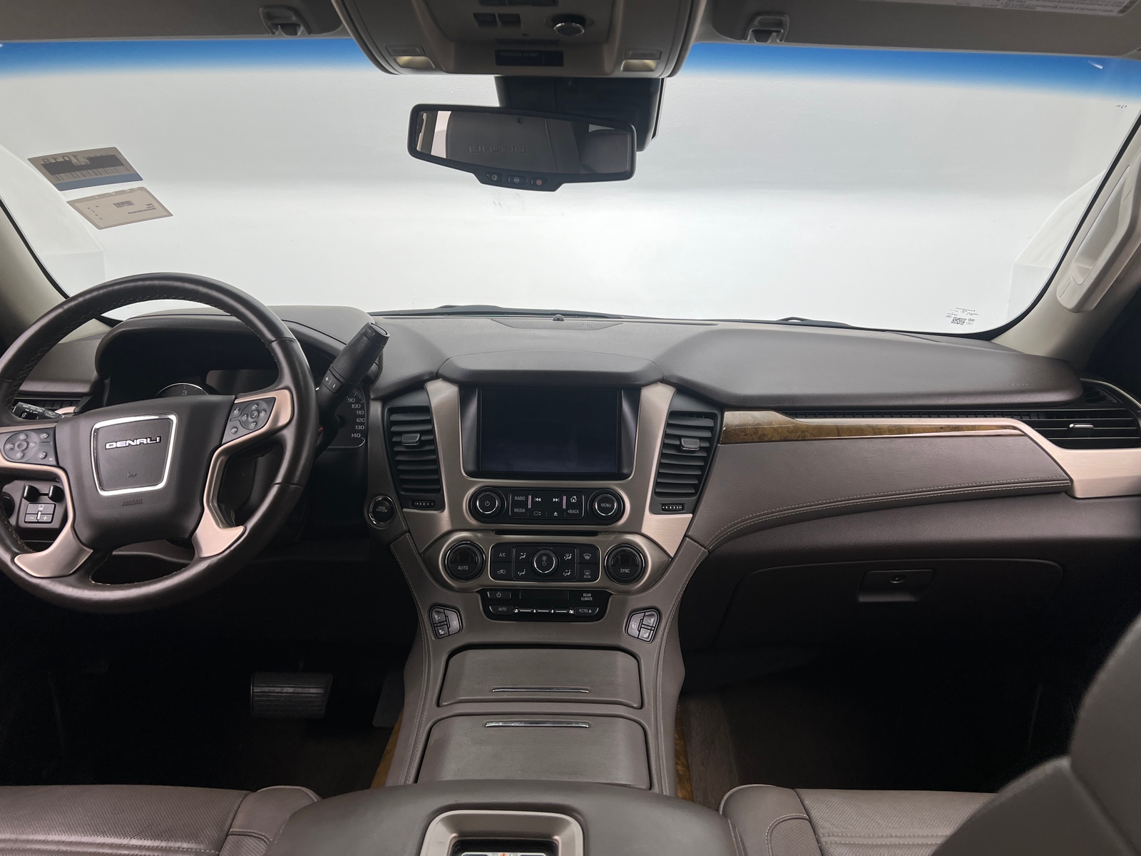 Thumbnail: 2017 GMC Yukon - 2