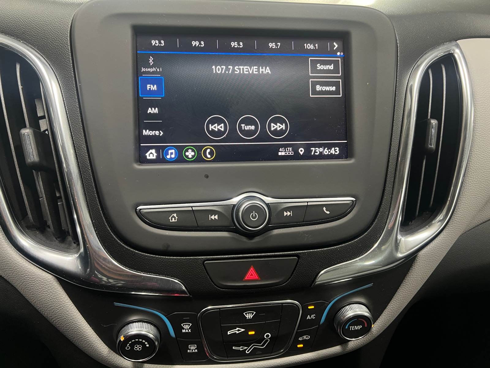Thumbnail: 2020 Chevrolet Equinox - 4
