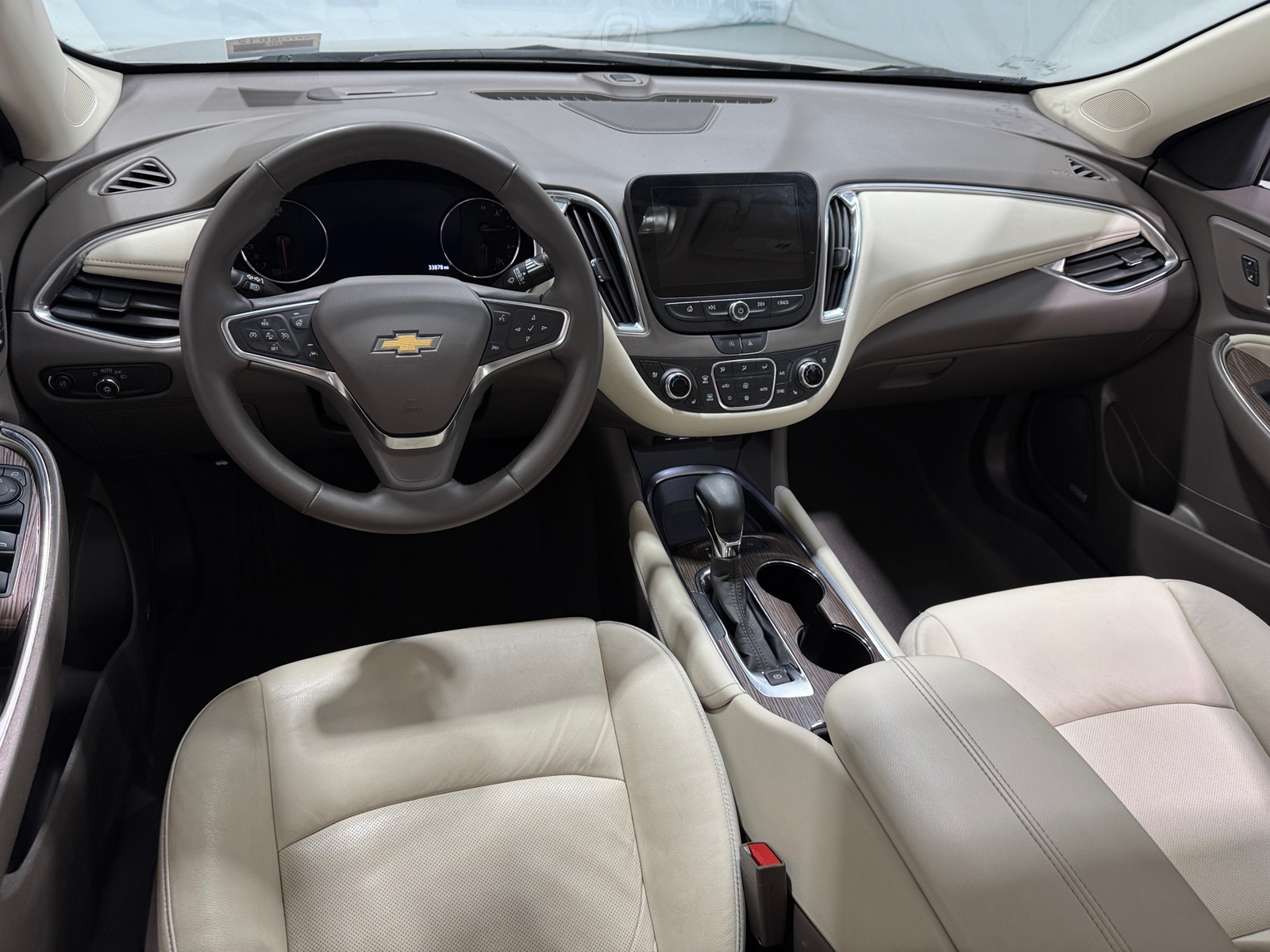 Thumbnail: 2024 Chevrolet Malibu - 3