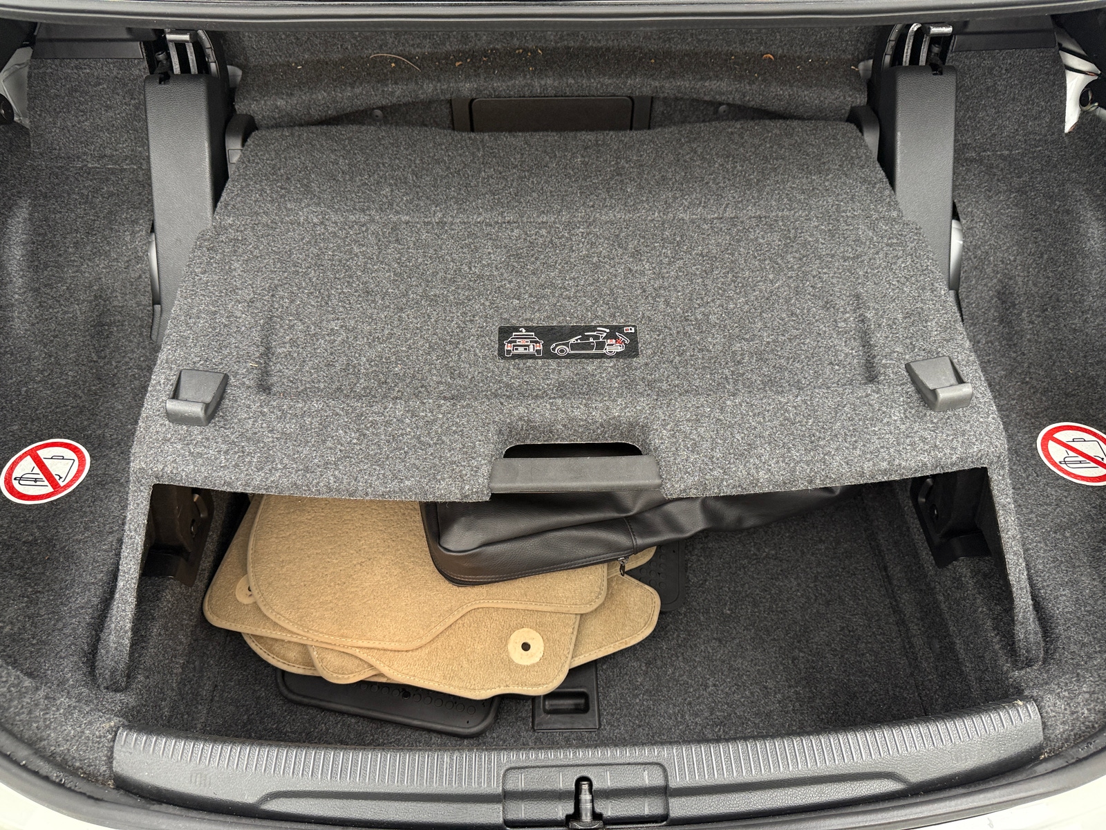 Thumbnail: 2015 Volkswagen Eos - 6