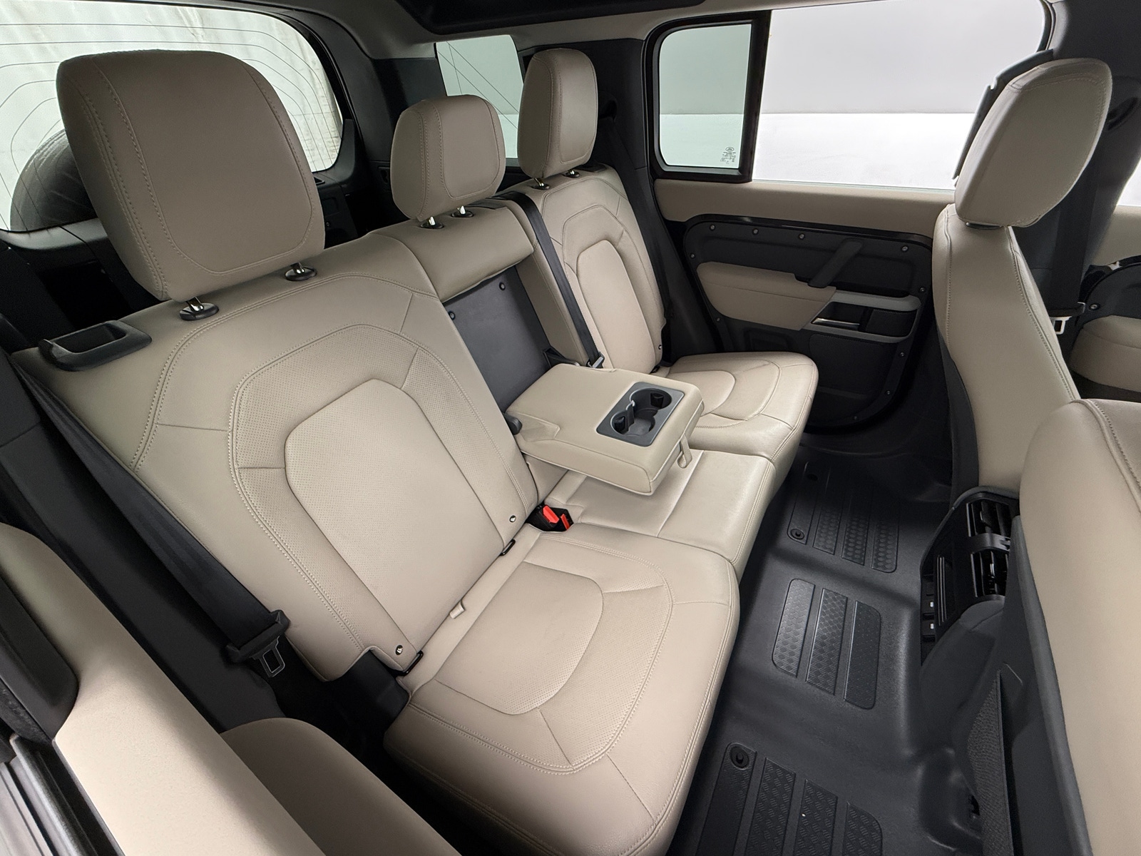 Thumbnail: 2023 Land Rover Defender - 5
