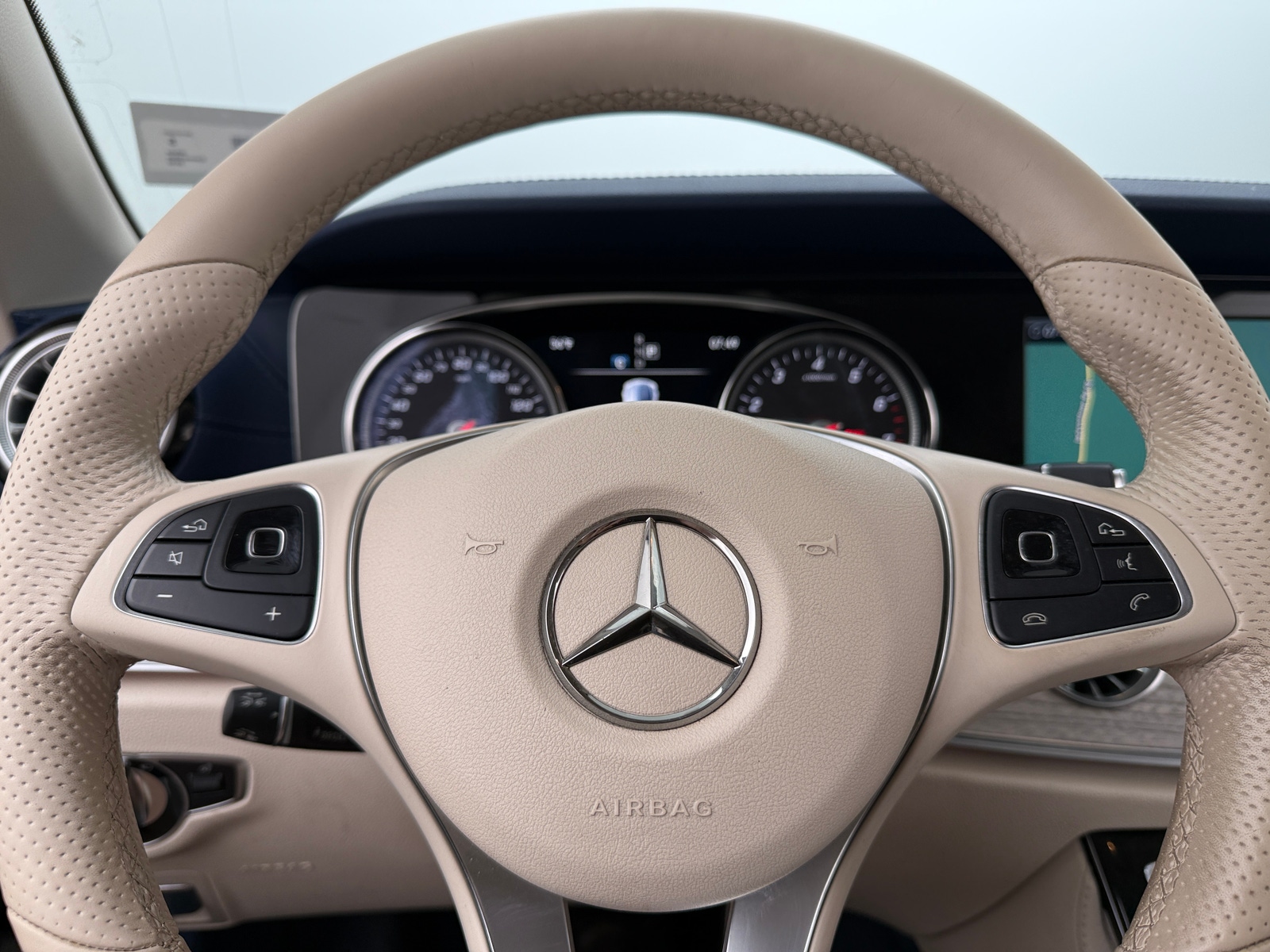 Thumbnail: 2018 Mercedes-Benz E-Class - 4