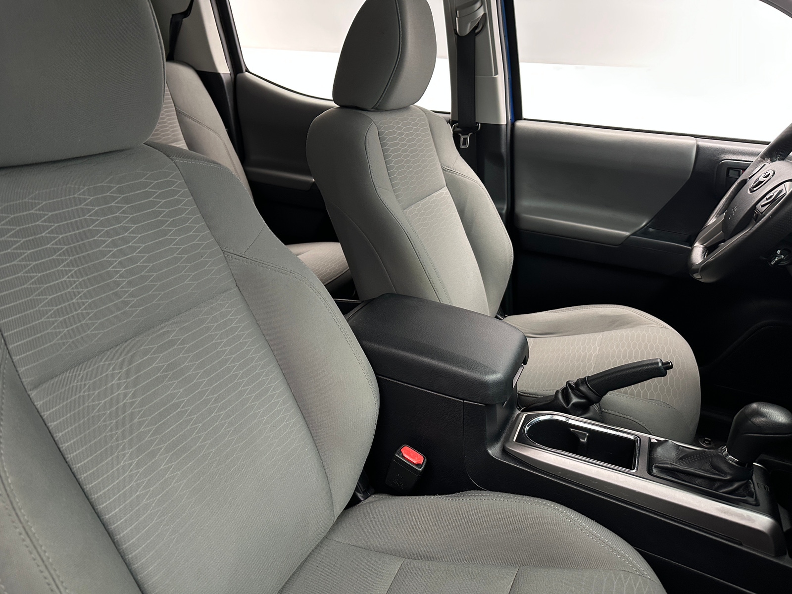 Thumbnail: 2016 Toyota Tacoma - 2