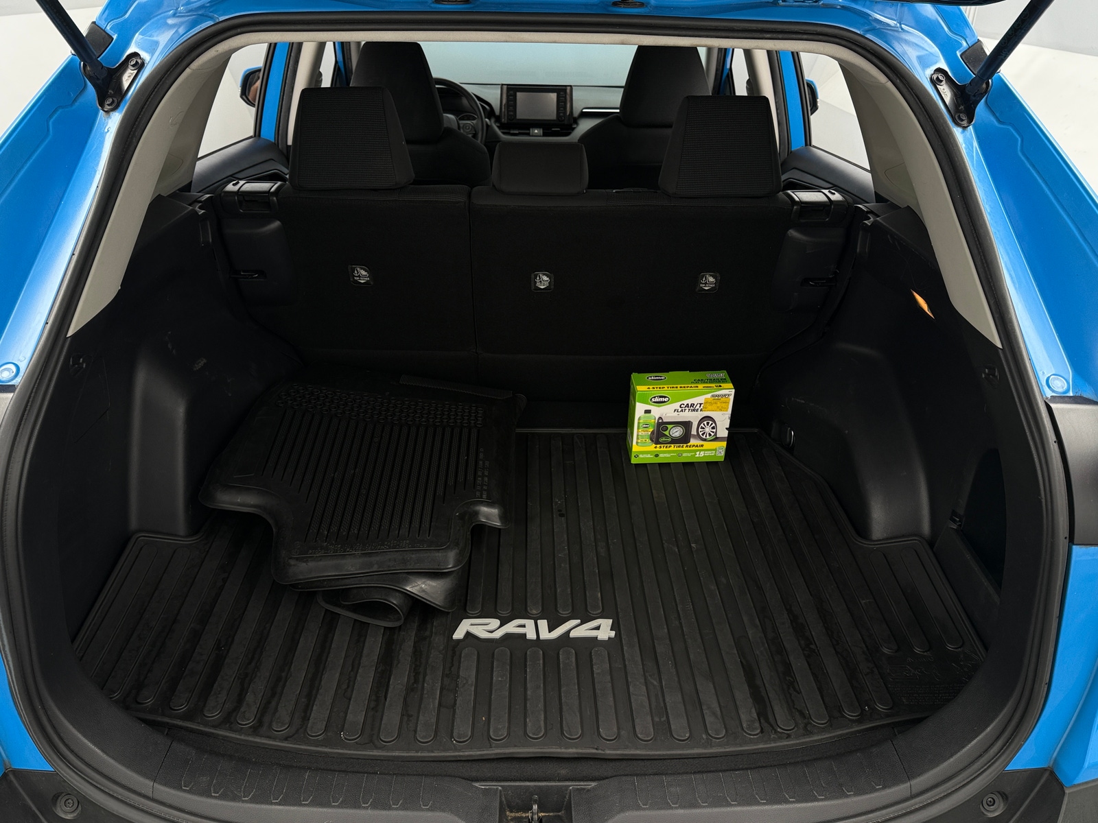 Thumbnail: 2019 Toyota RAV4 - 7