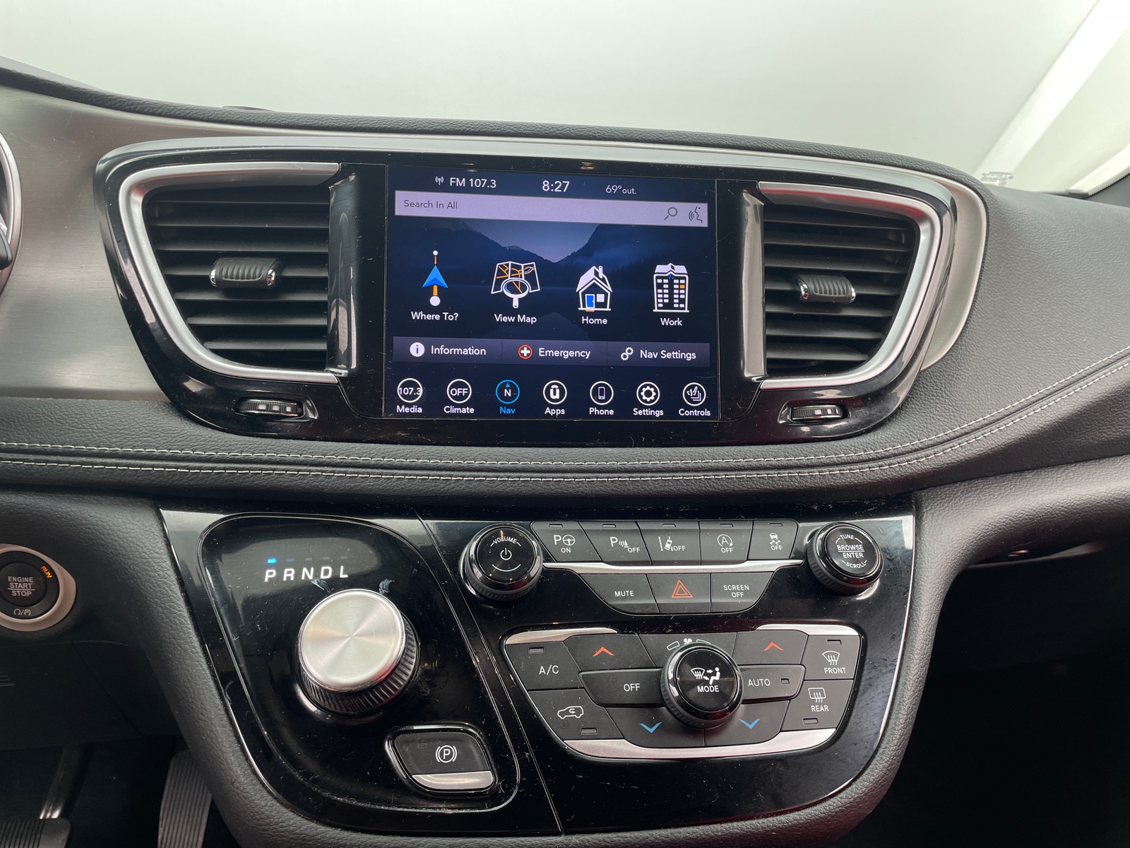 Thumbnail: 2020 Chrysler Pacifica - 3