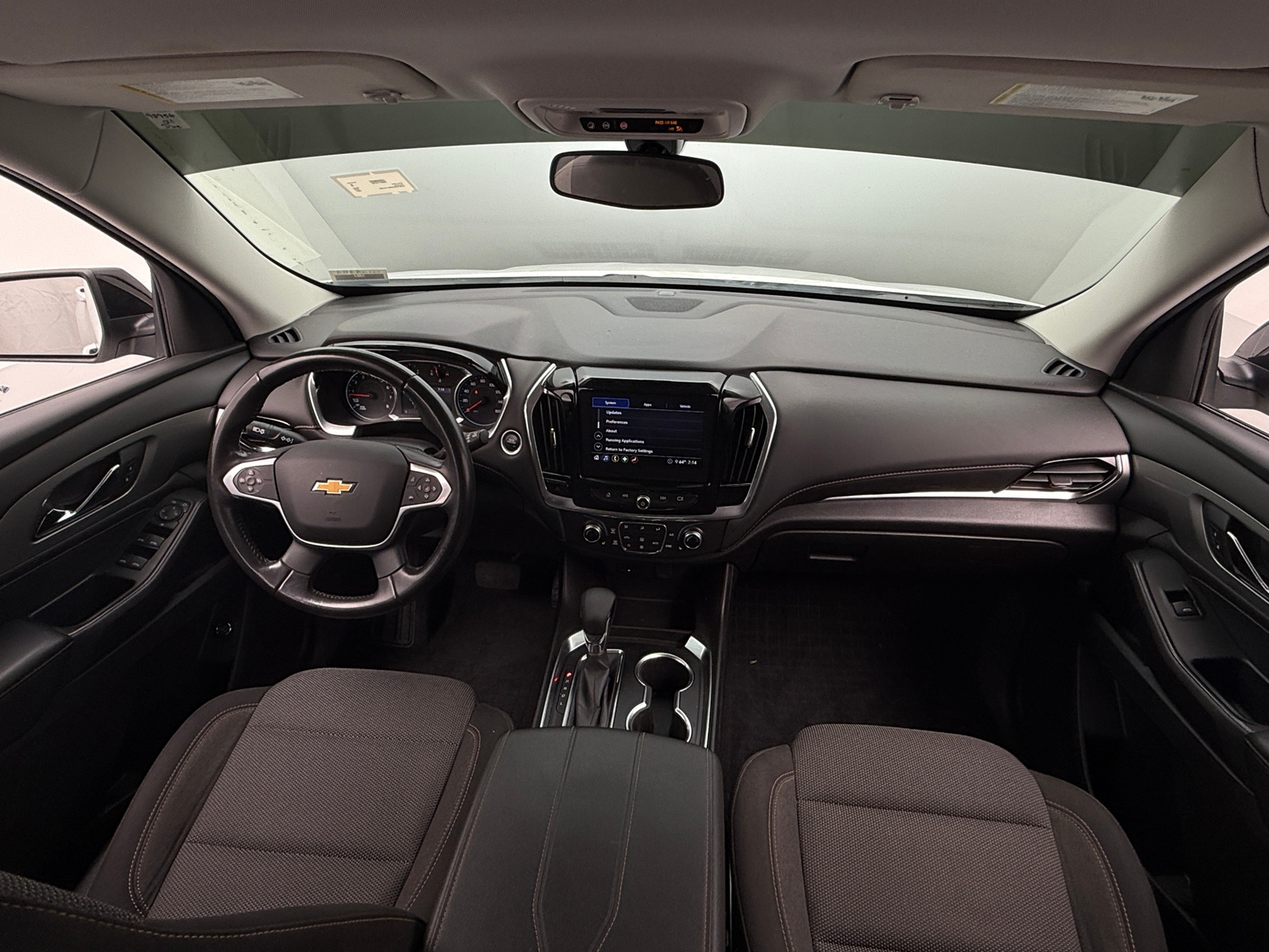 Thumbnail: 2021 Chevrolet Traverse - 3