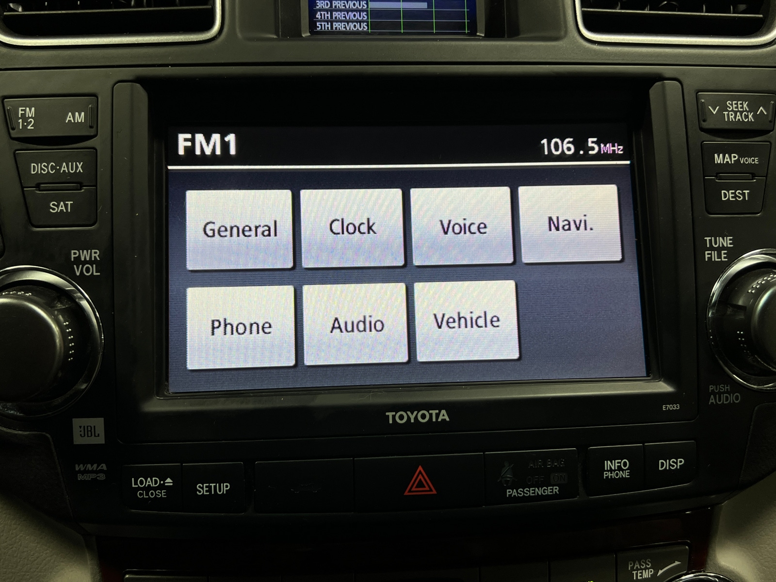 Thumbnail: 2012 Toyota Highlander - 3