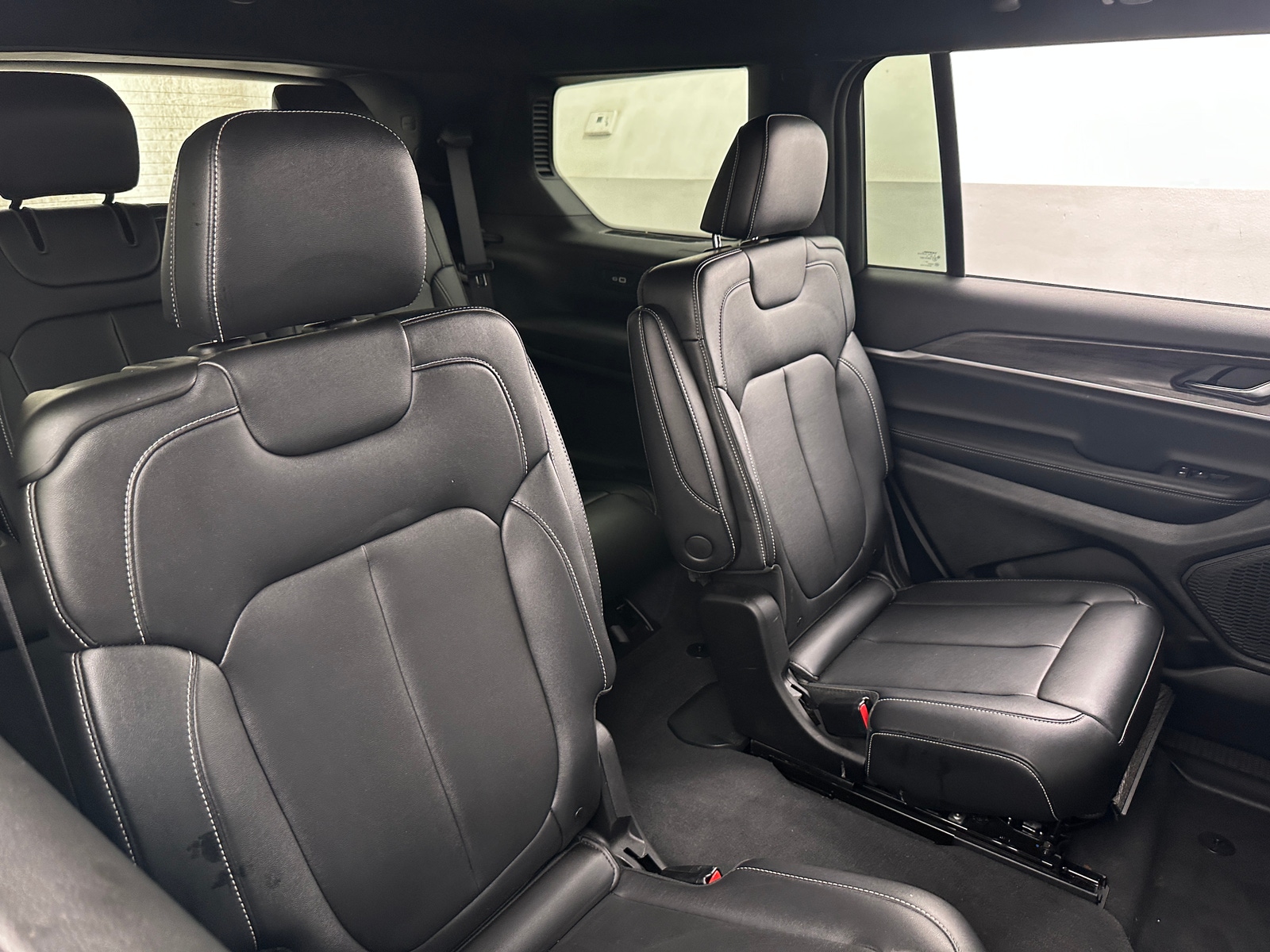 Thumbnail: 2024 Jeep Grand Cherokee L - 5