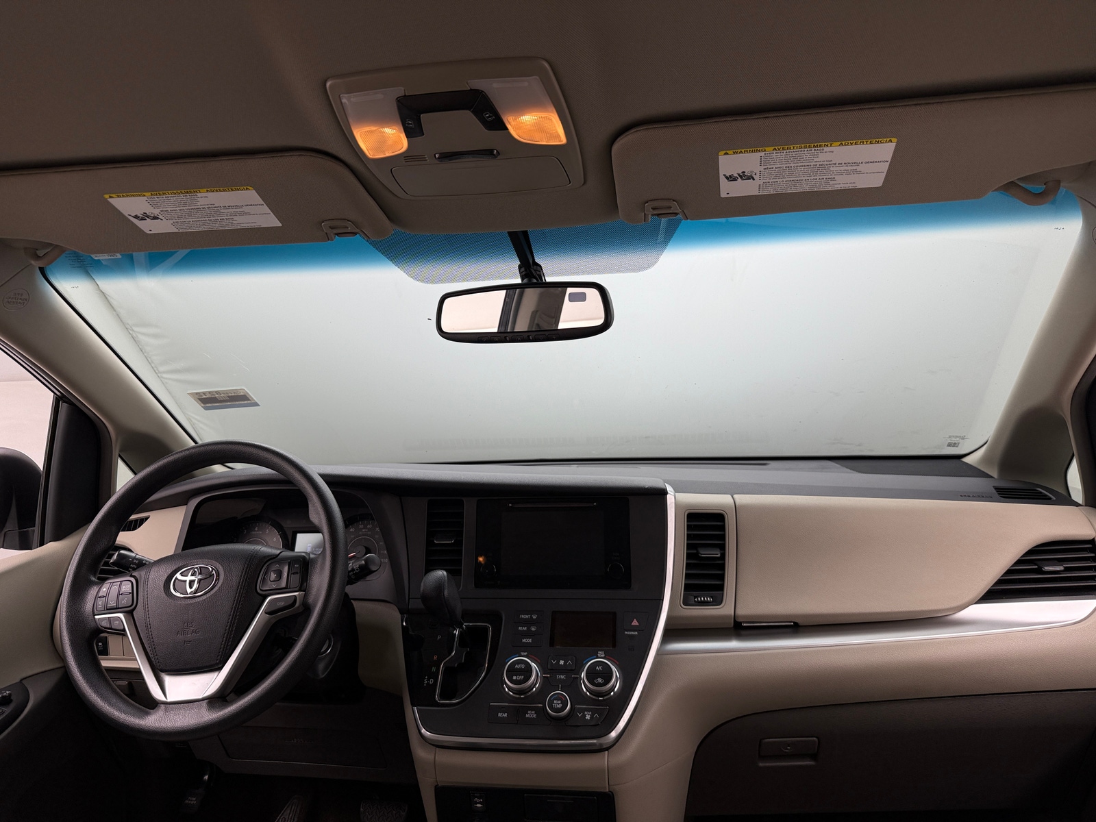 Thumbnail: 2015 Toyota Sienna - 3