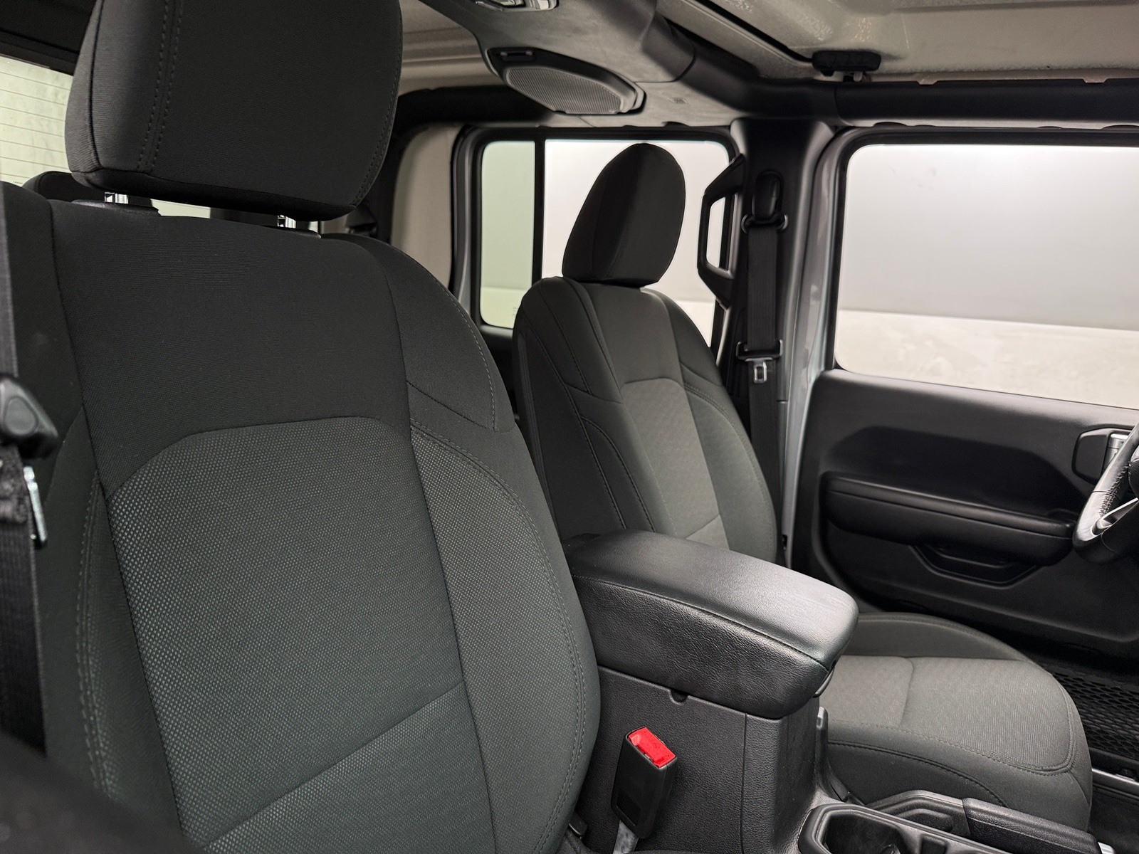 Thumbnail: 2020 Jeep Gladiator - 2