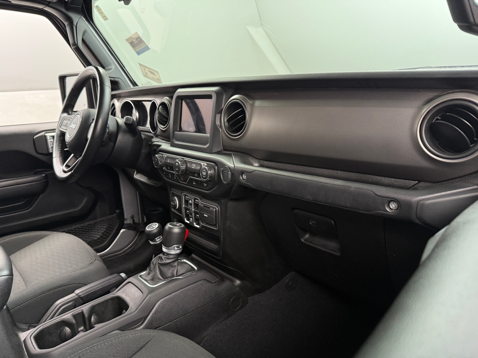 Thumbnail: 2020 Jeep Gladiator - 3