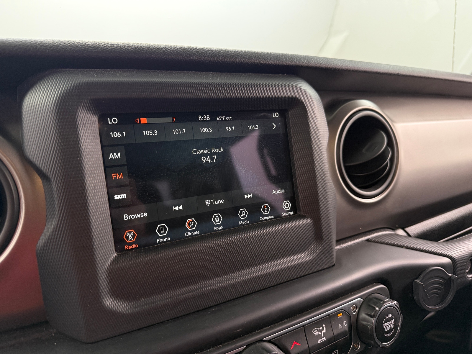Thumbnail: 2020 Jeep Gladiator - 4