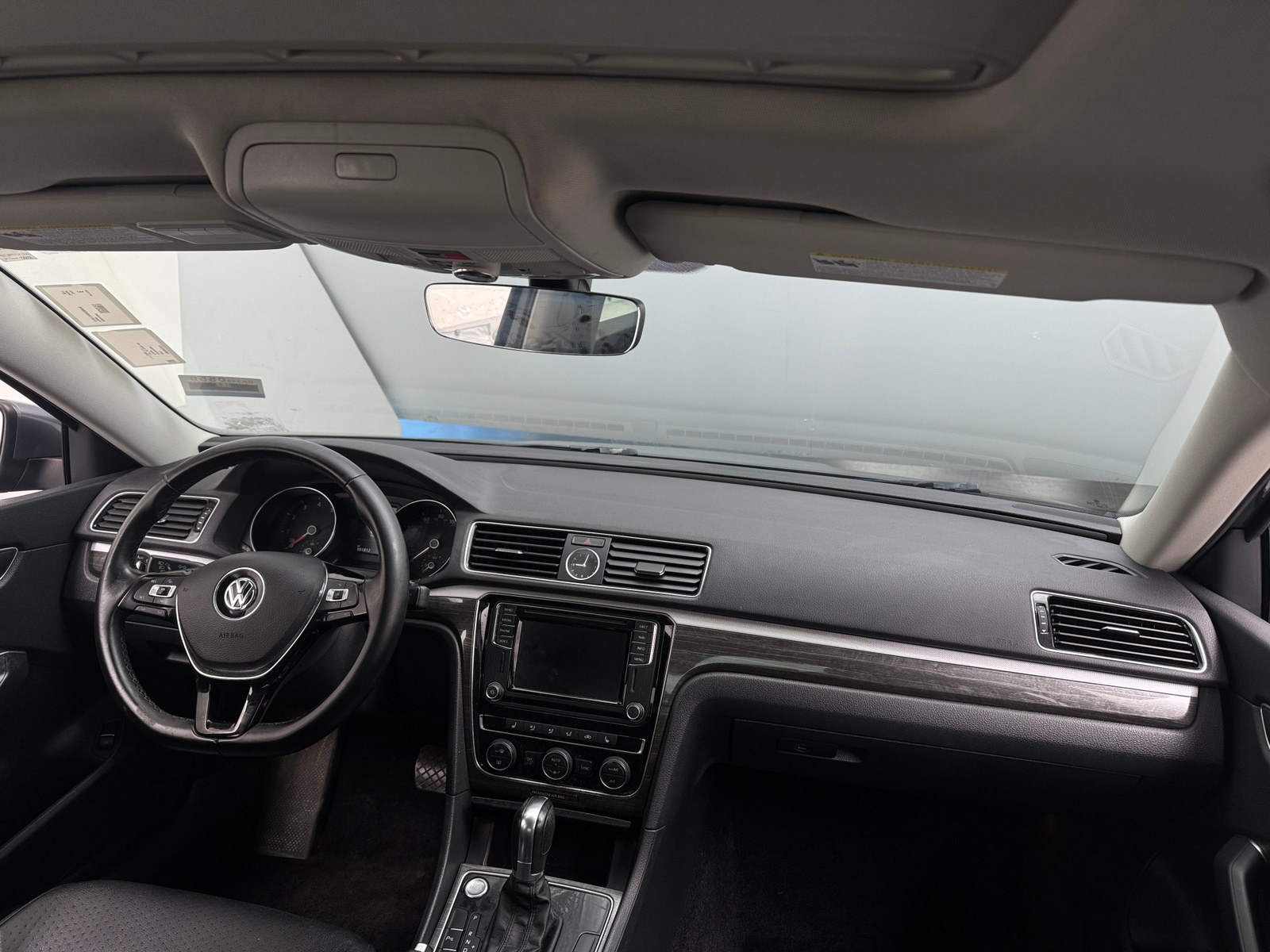 Thumbnail: 2017 Volkswagen Passat - 2