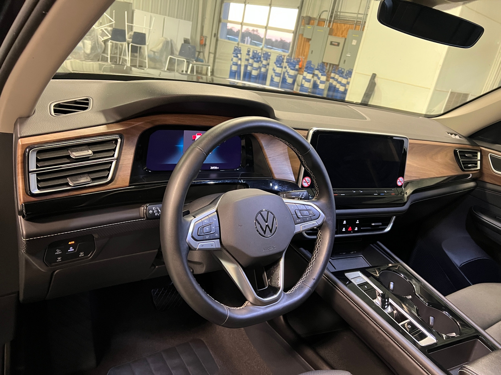Thumbnail: 2025 Volkswagen Atlas - 2