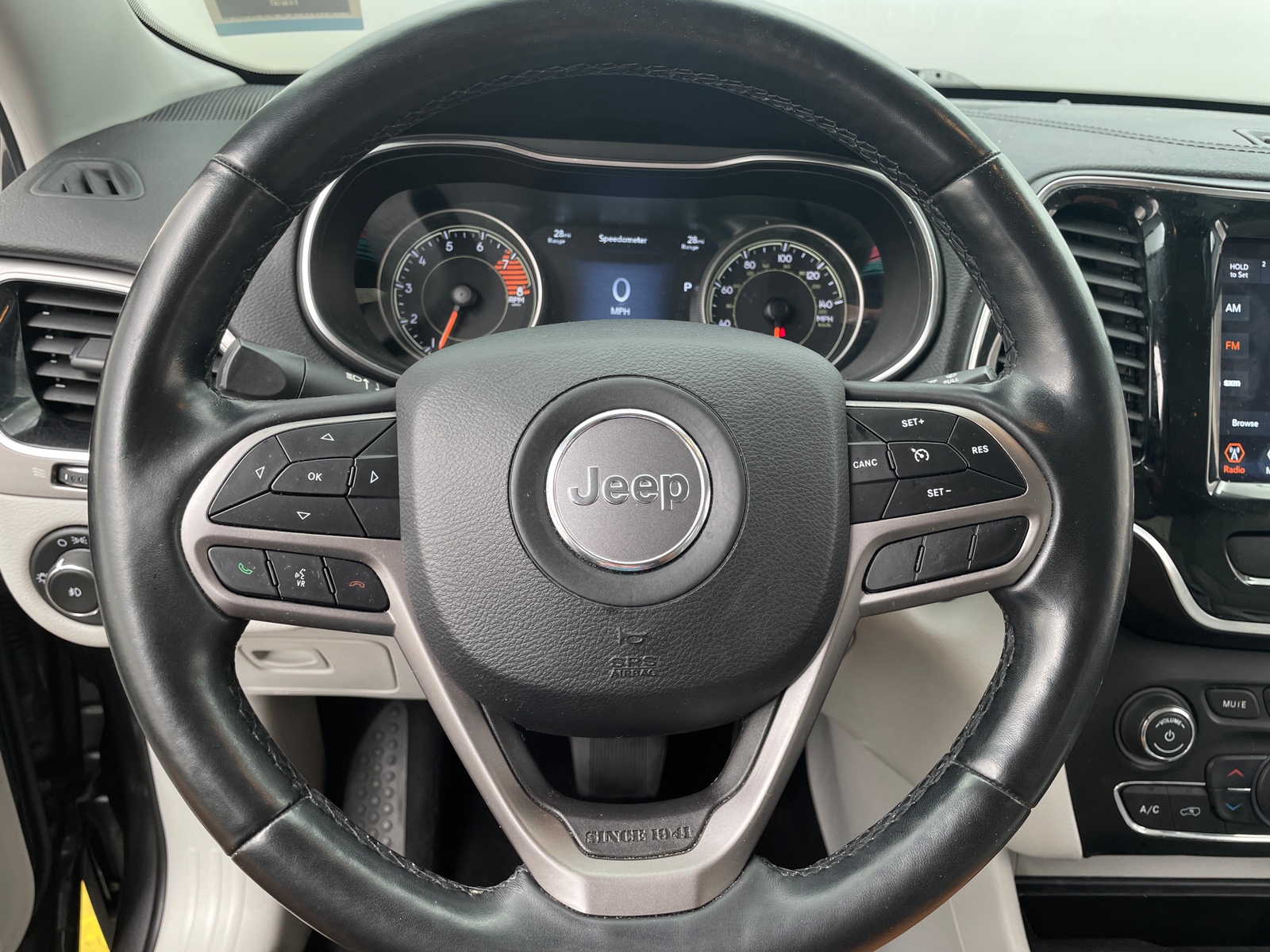 Thumbnail: 2020 Jeep Cherokee - 4