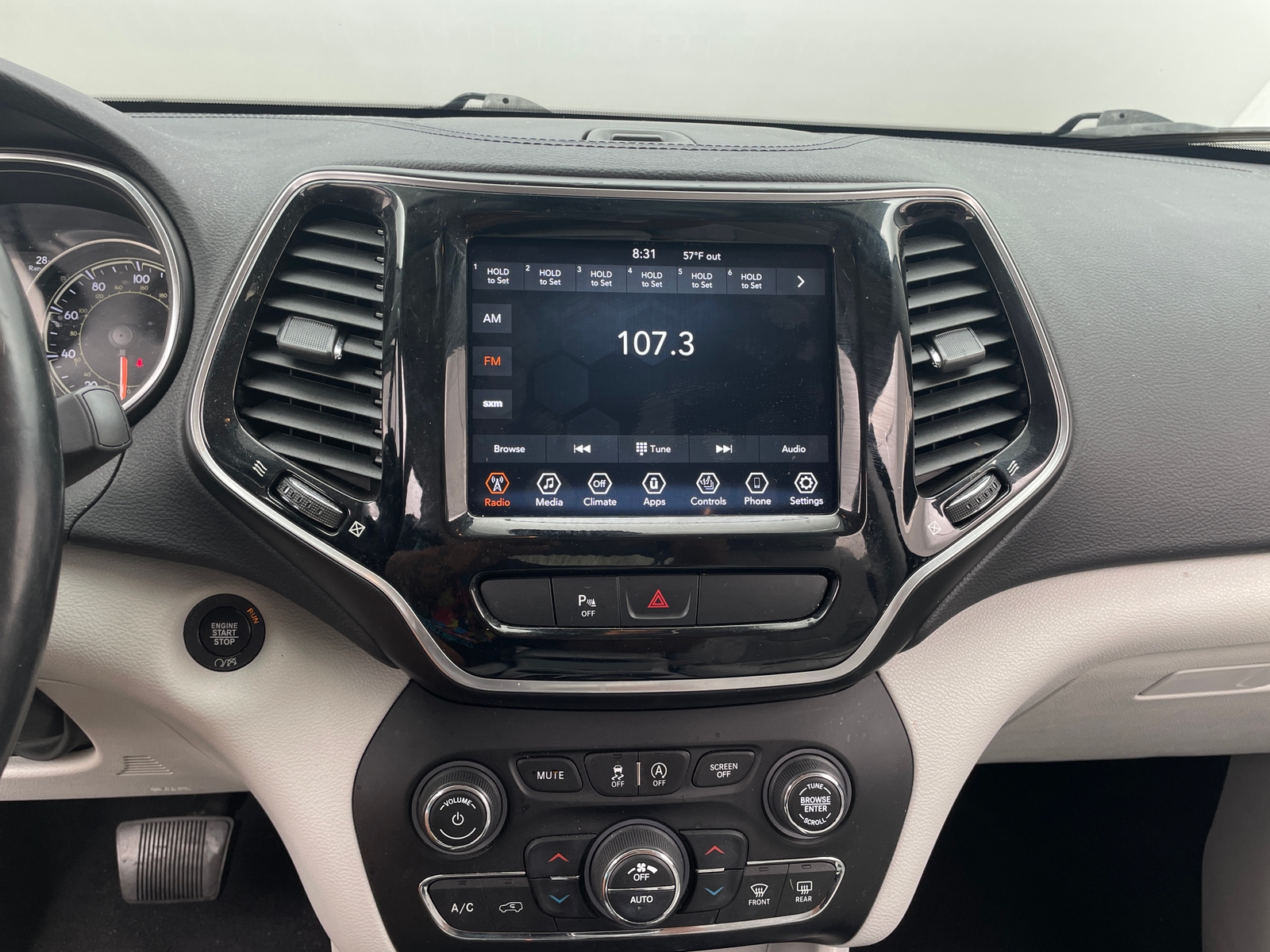 Thumbnail: 2020 Jeep Cherokee - 3