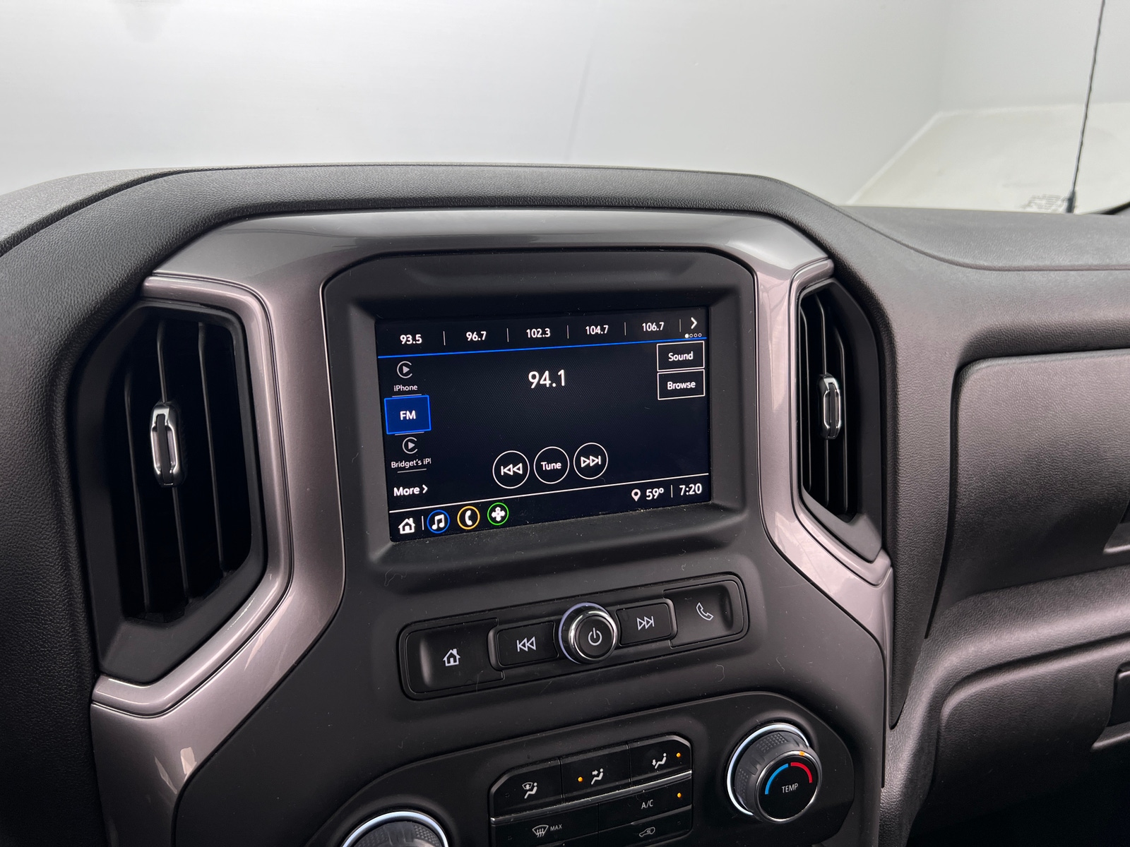 Thumbnail: 2022 Chevrolet Silverado 1500 - 4