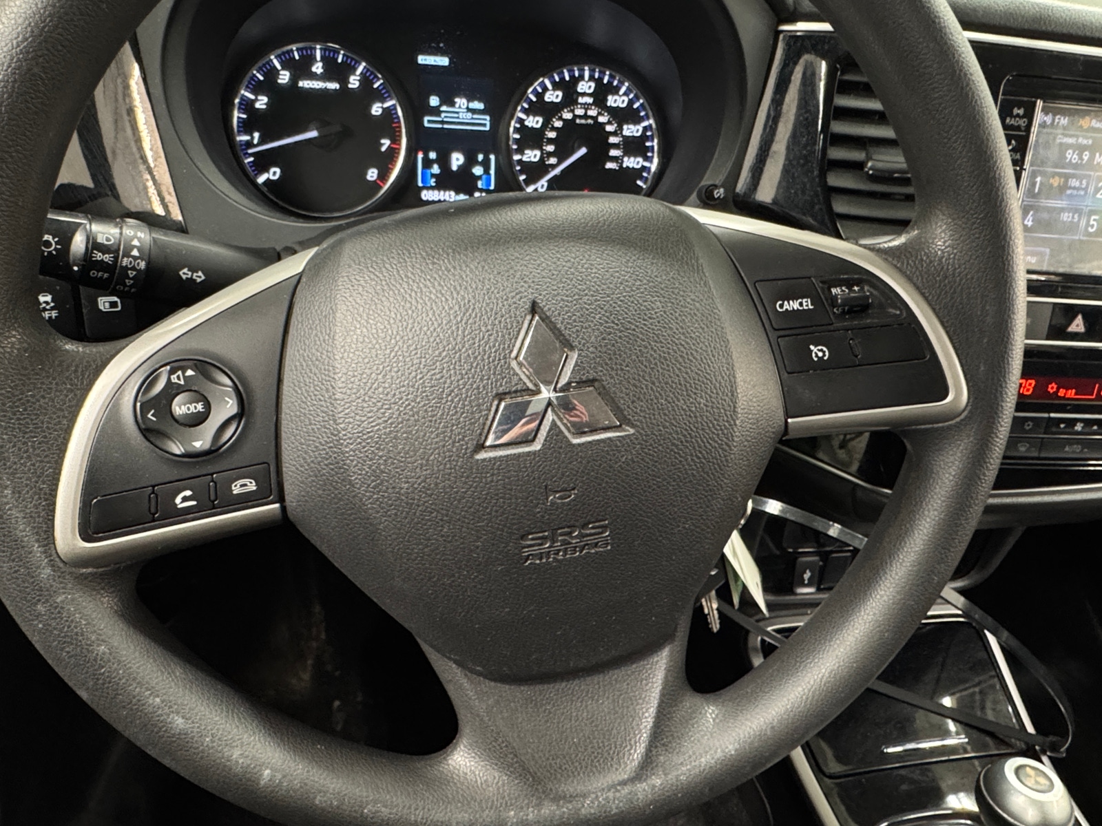 Thumbnail: 2019 Mitsubishi Outlander - 5