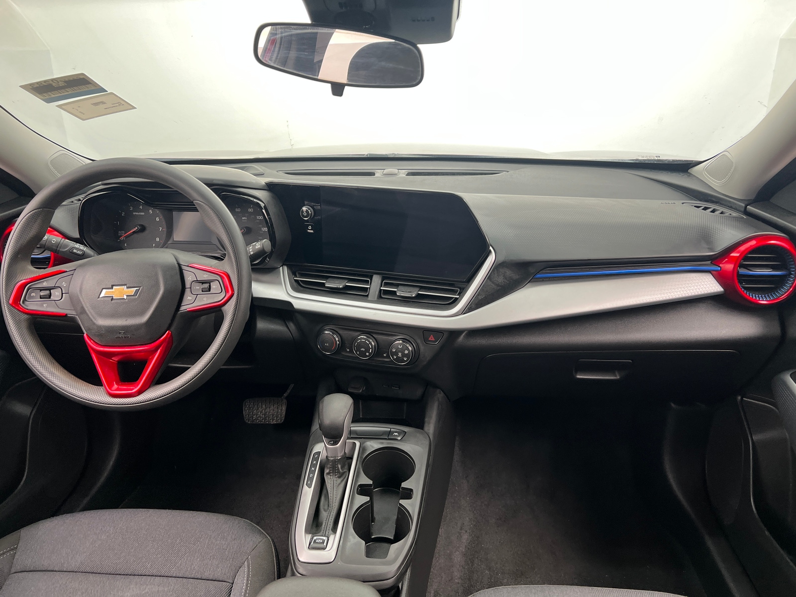 Thumbnail: 2024 Chevrolet Trax - 3
