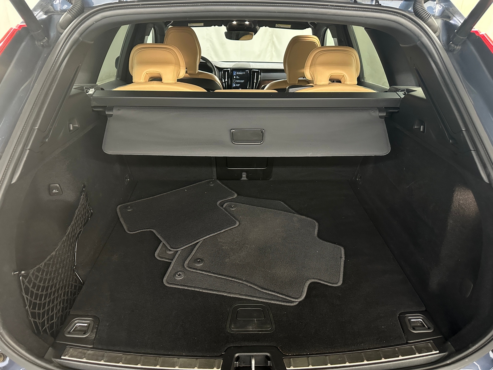Thumbnail: 2020 Volvo XC60 - 6