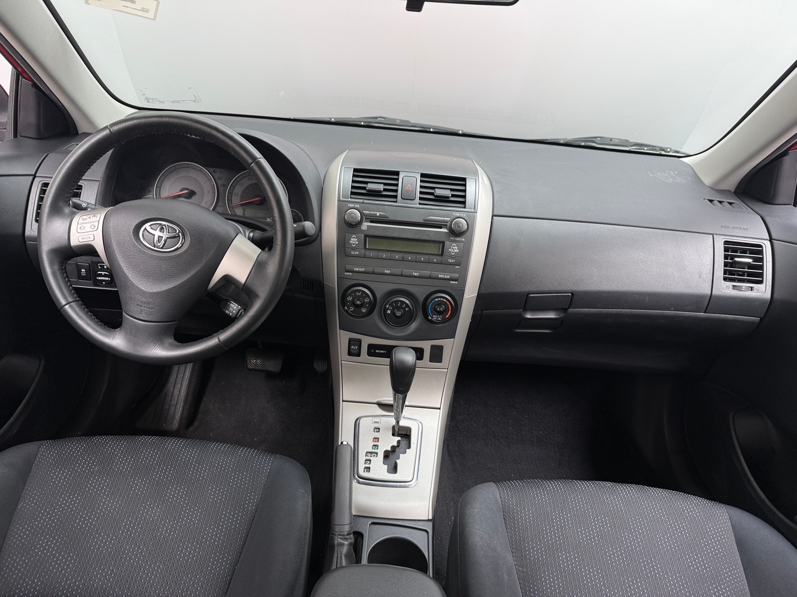 Thumbnail: 2010 Toyota Corolla - 3