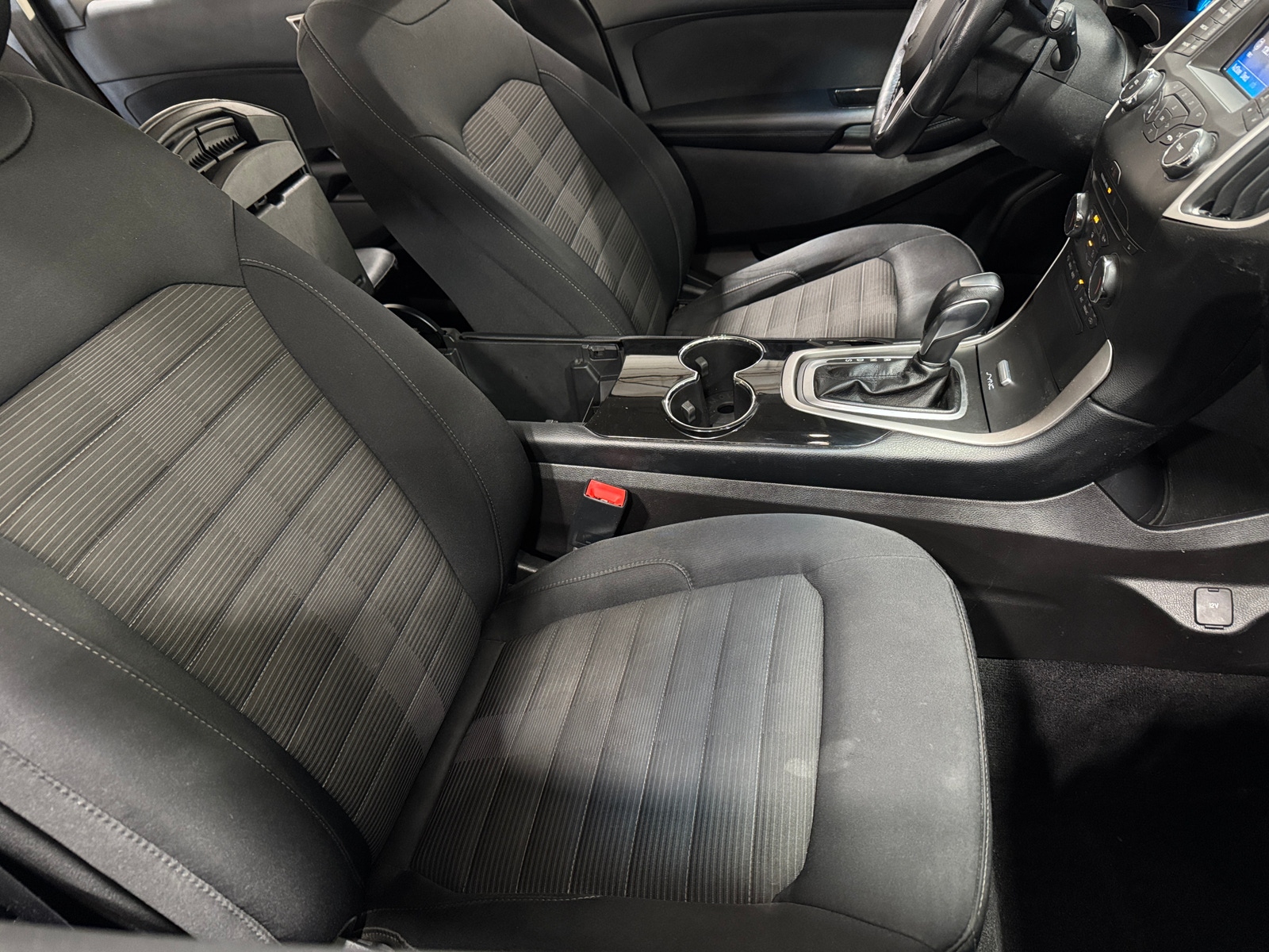 Thumbnail: 2017 Ford Edge - 2