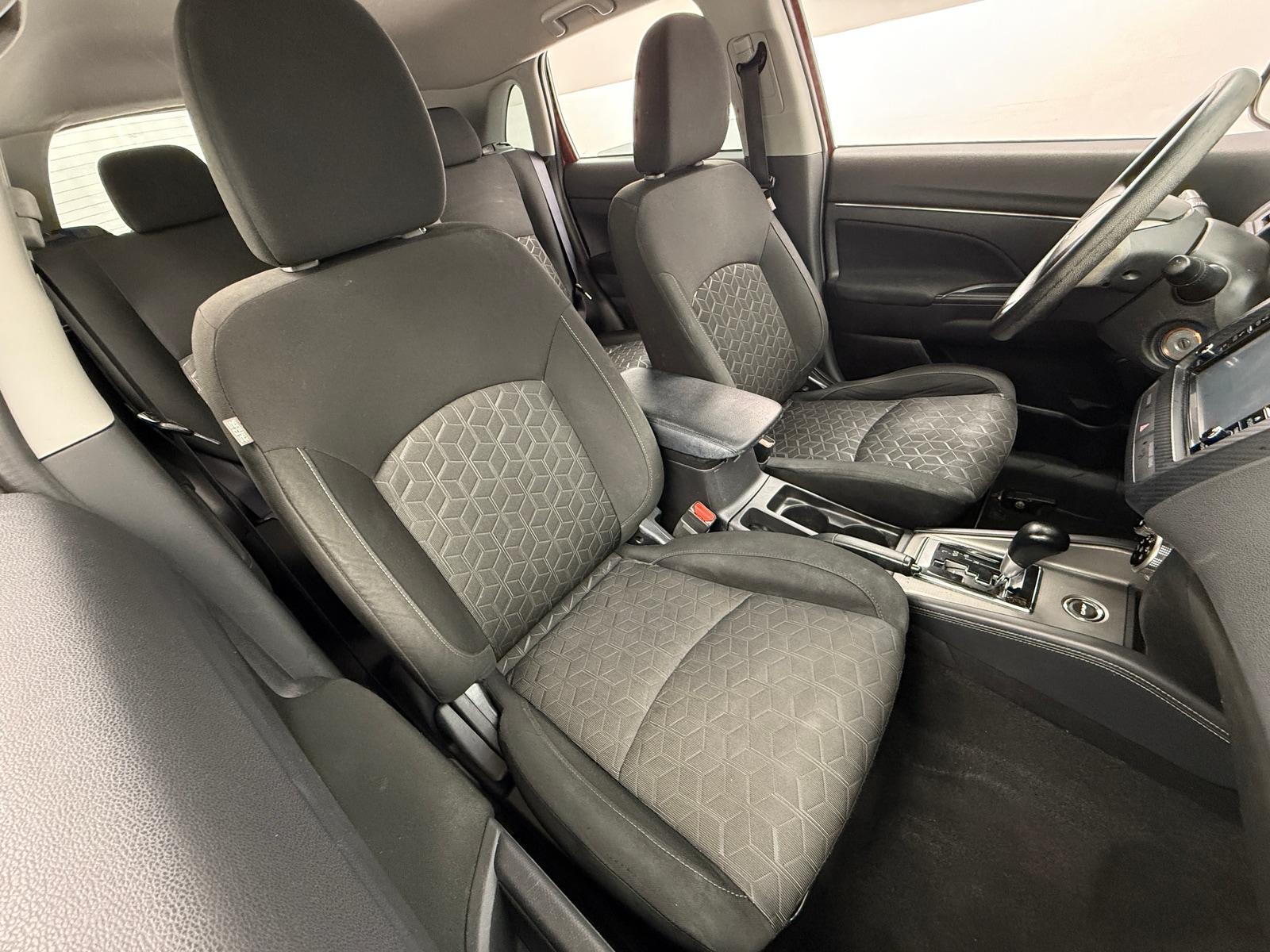 Thumbnail: 2023 Mitsubishi Outlander Sport - 2